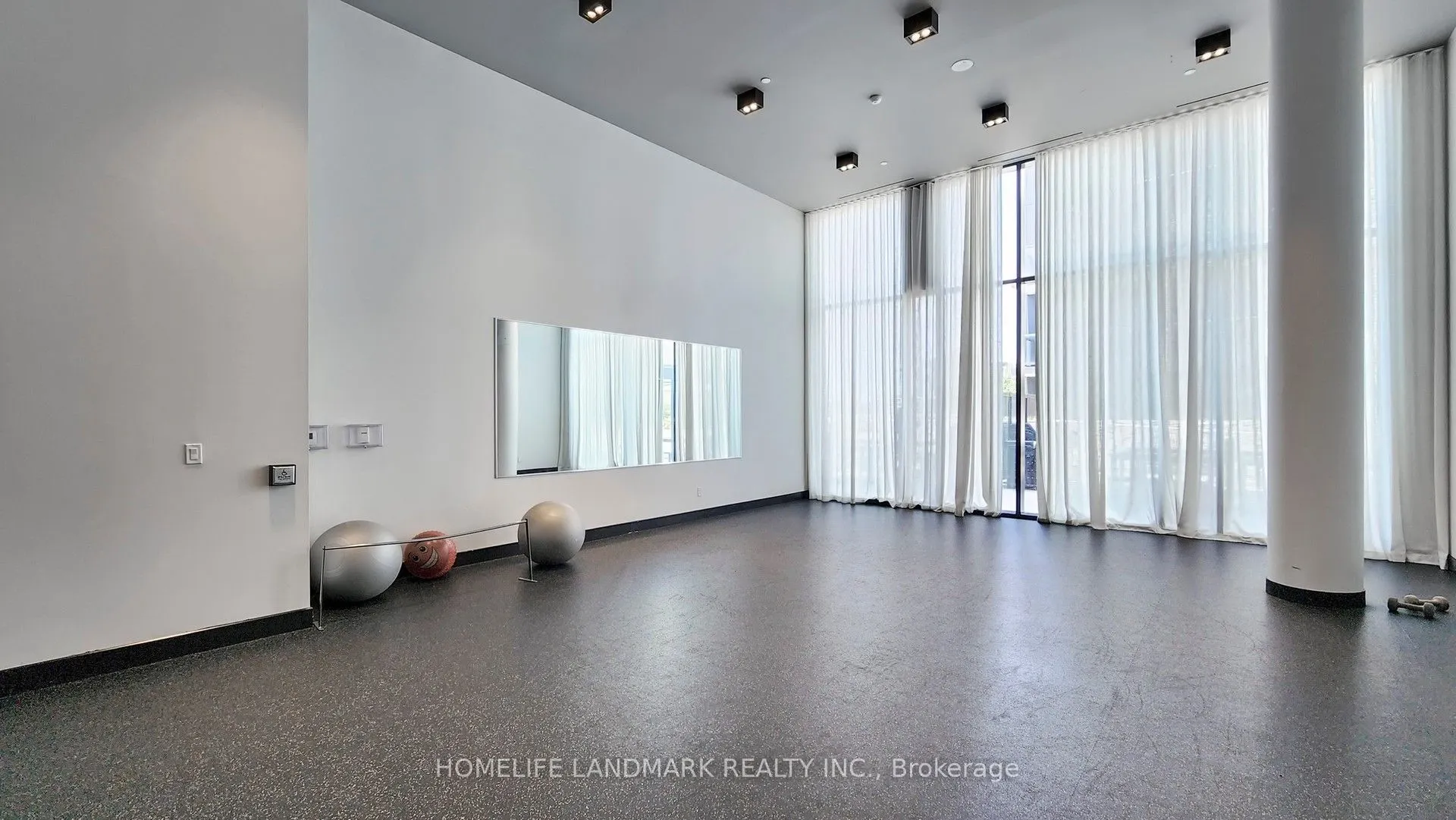 18 Rouge Valley Drive W, #608