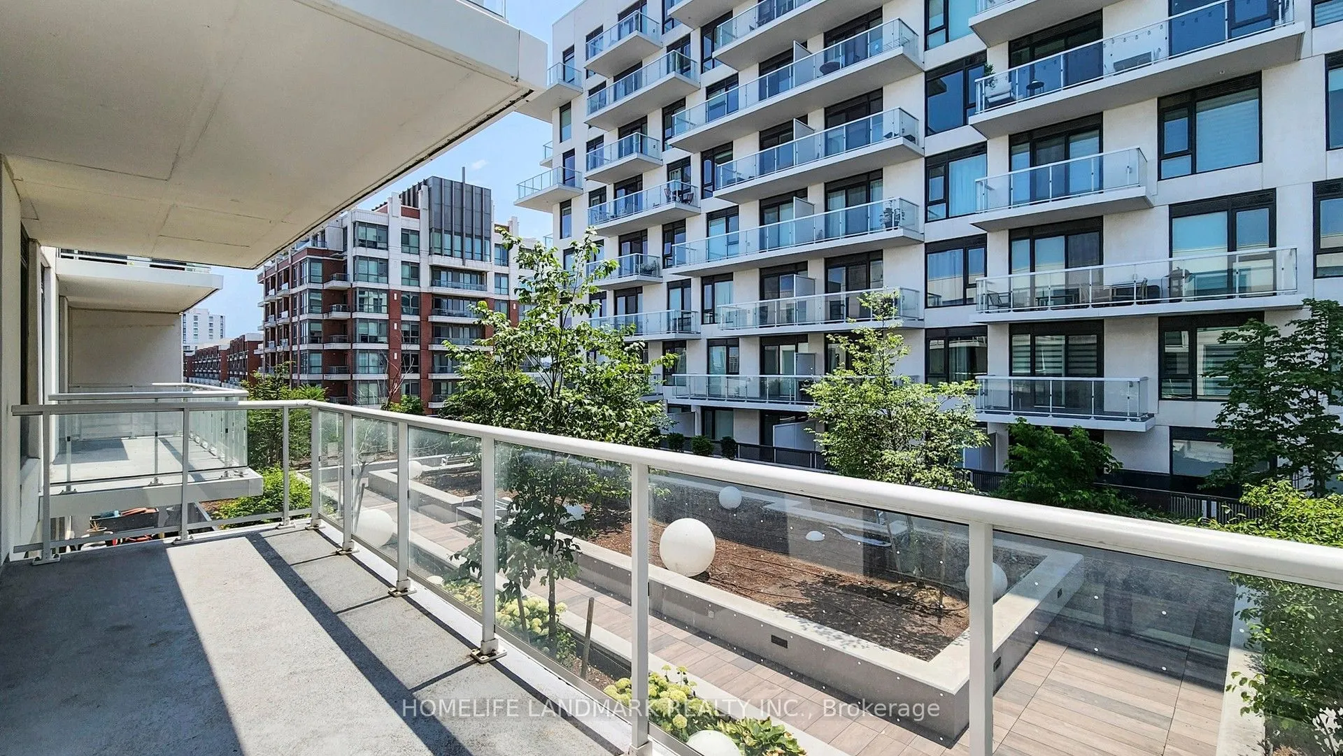 18 Rouge Valley Drive W, #608