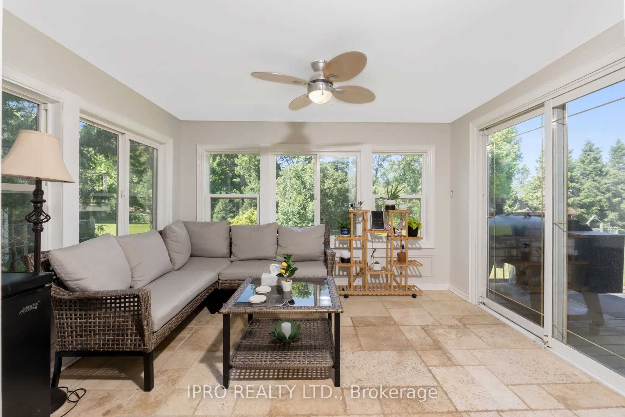 8 Cardwell Court