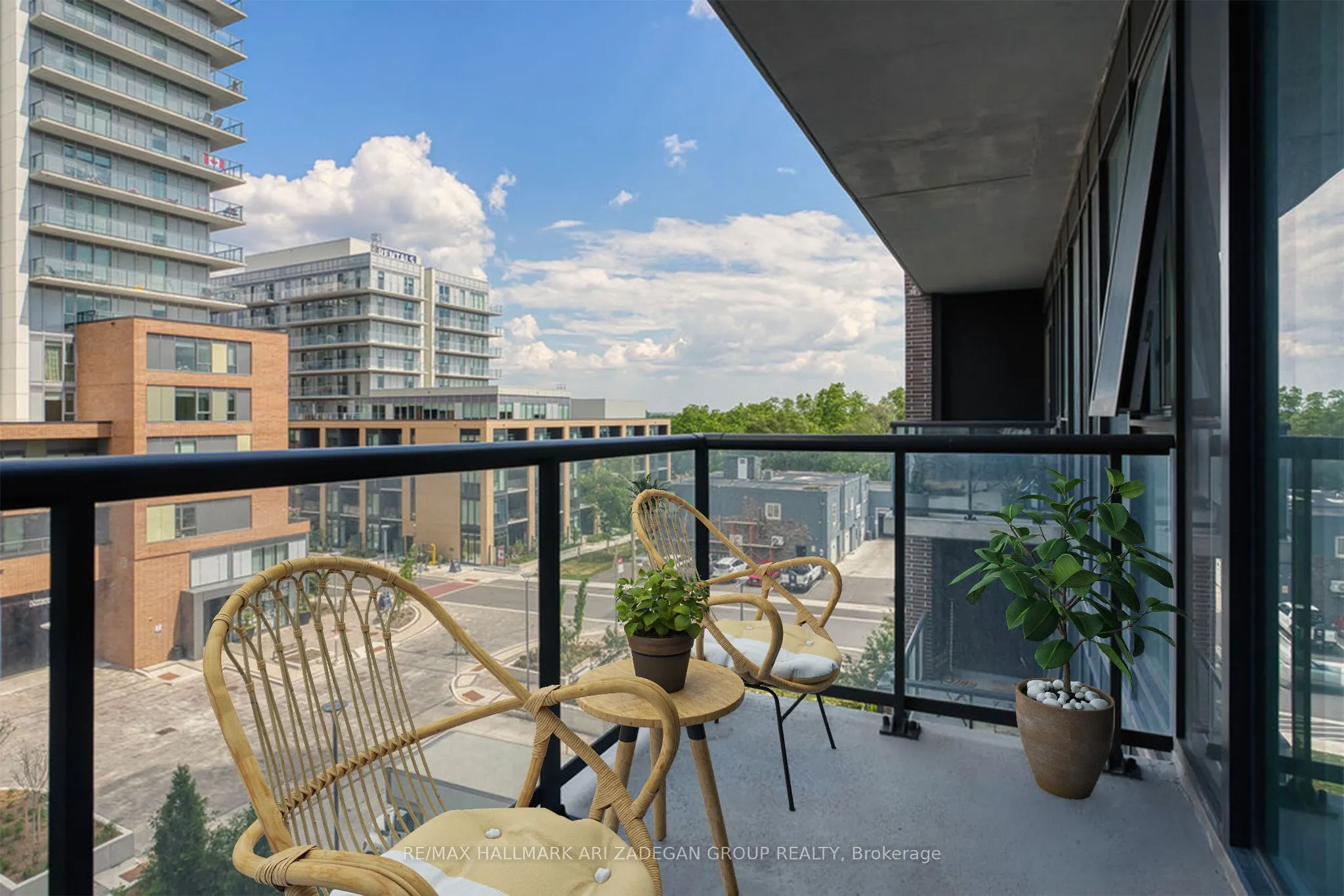 185 Deerfield Road, #423