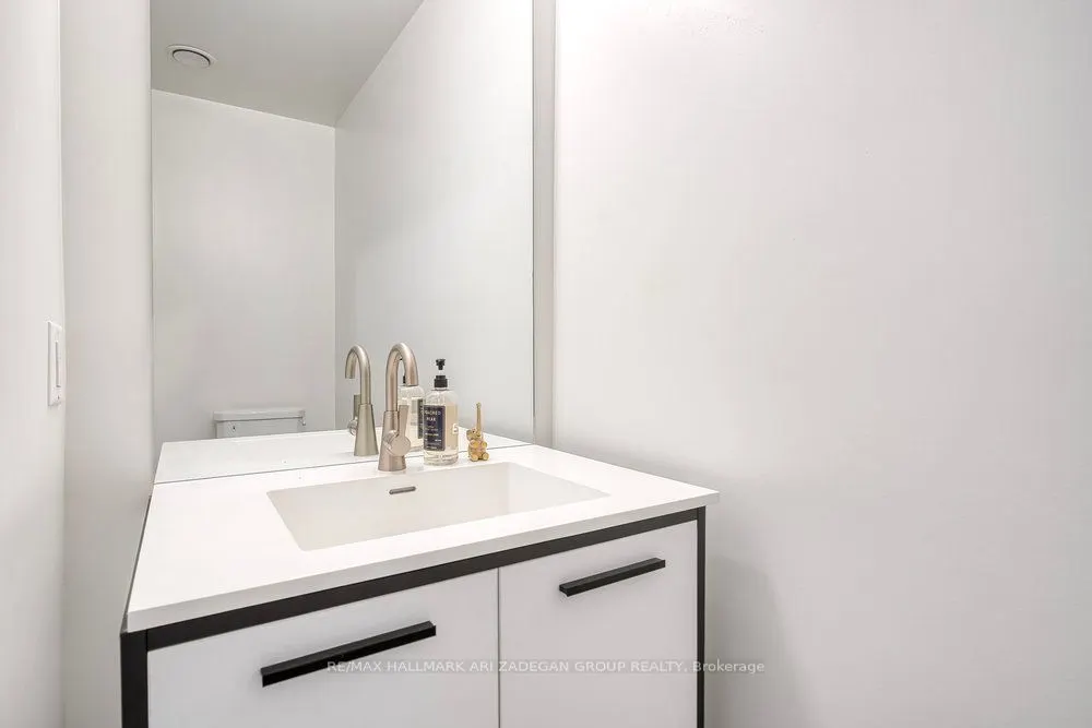 185 Deerfield Road, #423