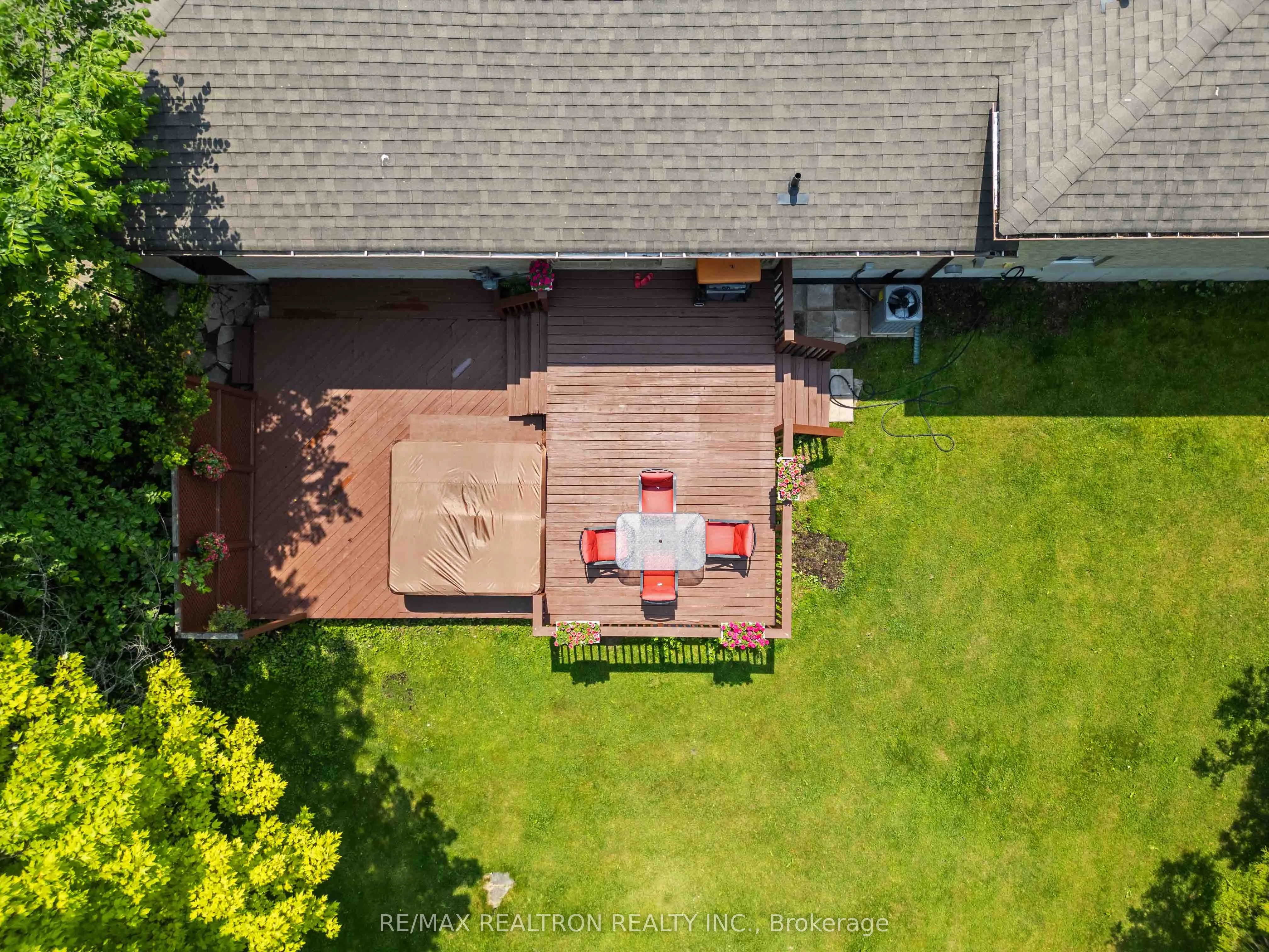 6 Amberglen Court