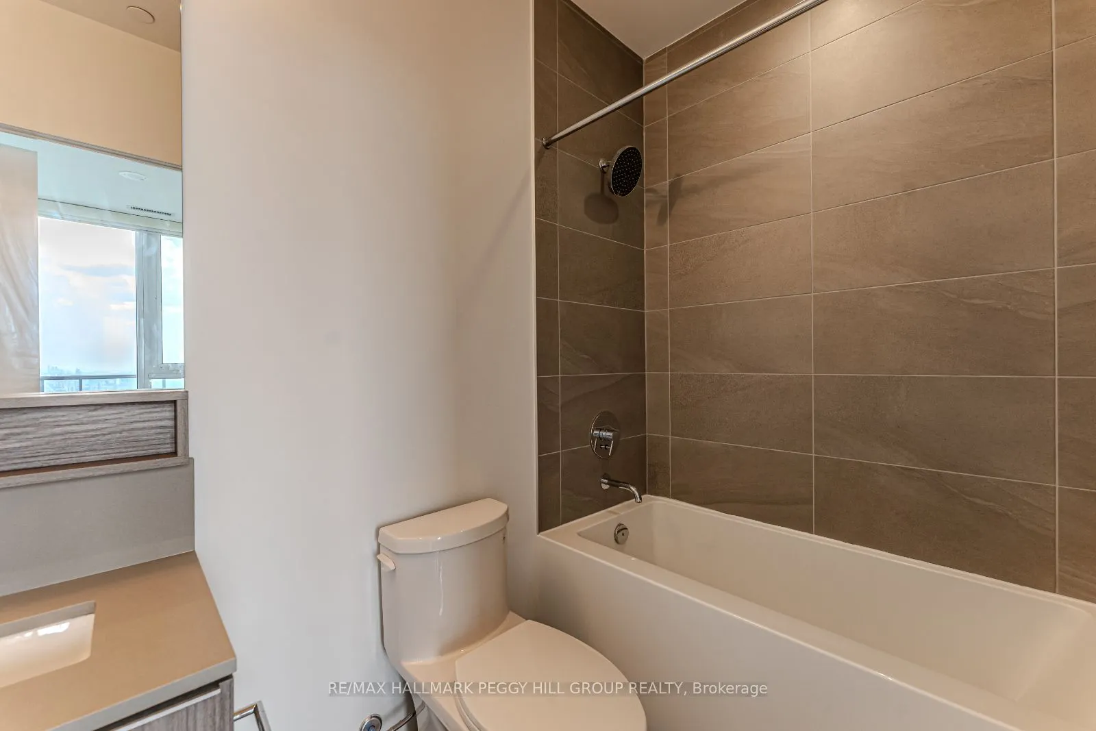 5 Buttermill Avenue, #PH05