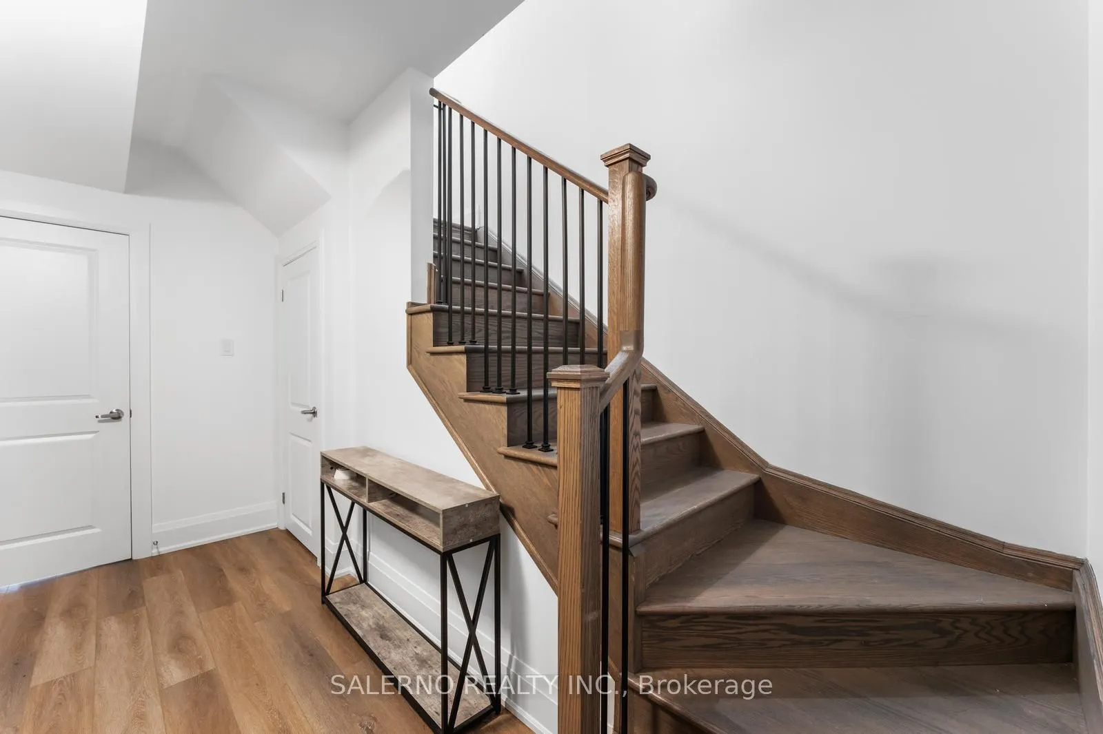 530 Kleinburg Summit Way