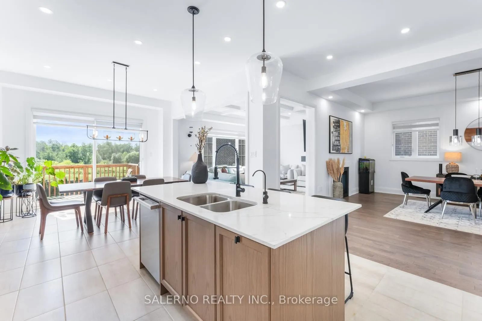 530 Kleinburg Summit Way