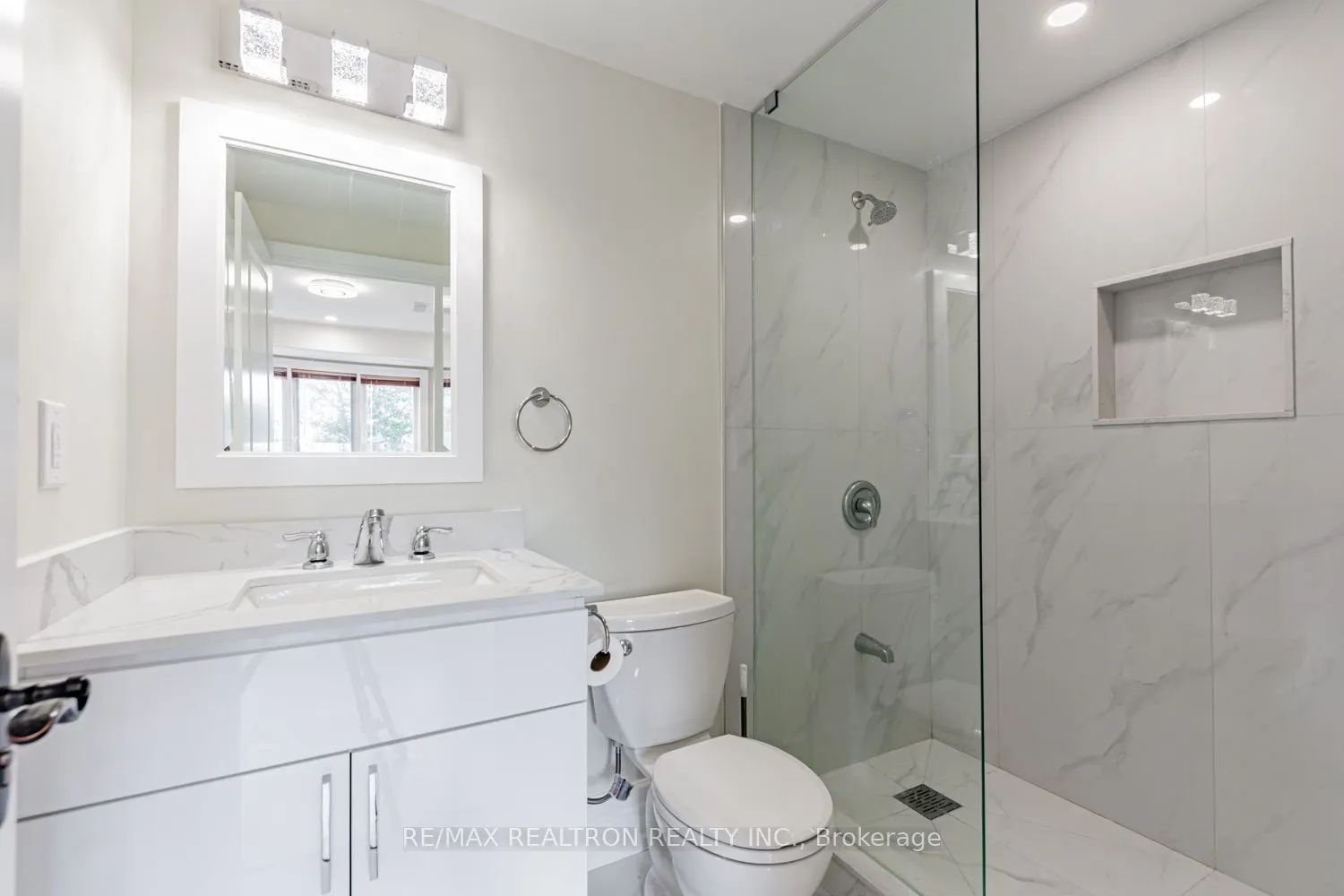 216 Boake Trail