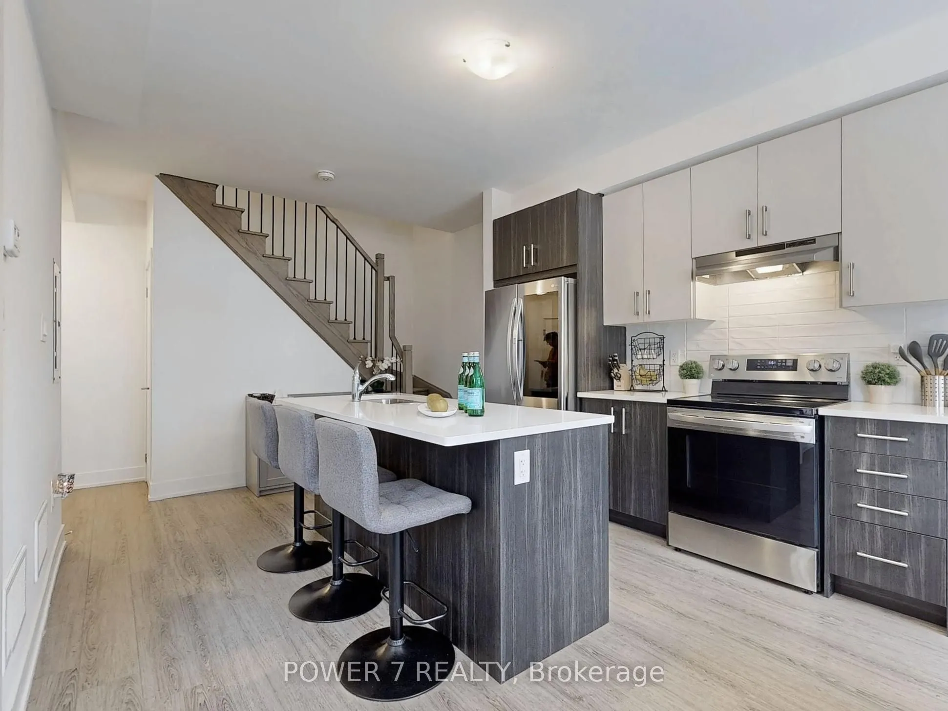 8 Sayers Lane, #5