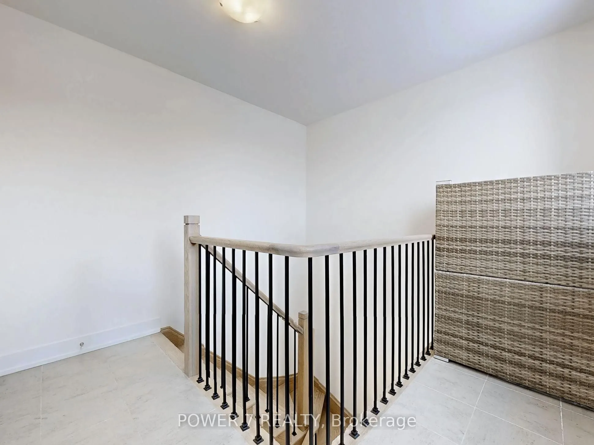 8 Sayers Lane, #5