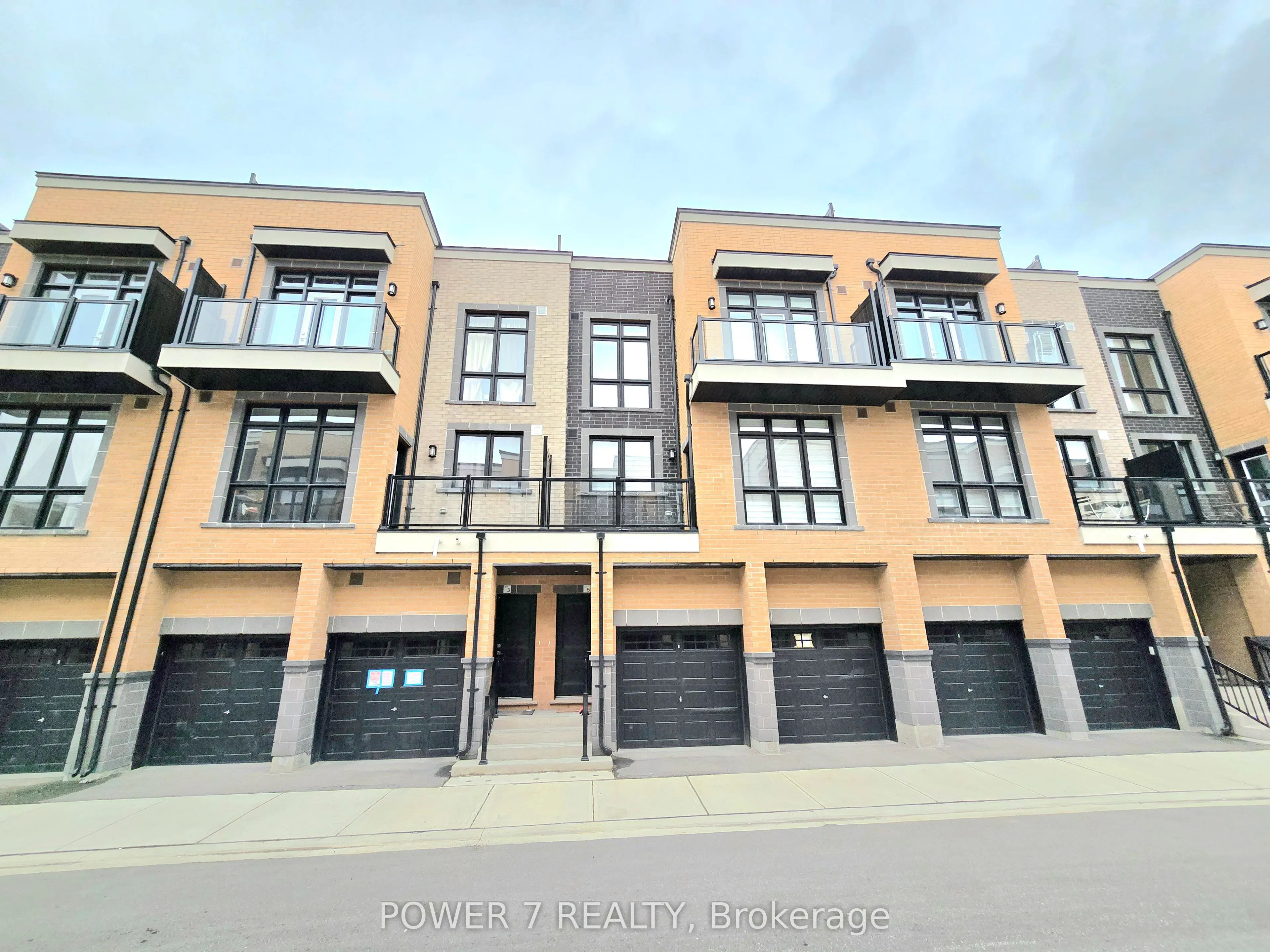 8 Sayers Lane, #5