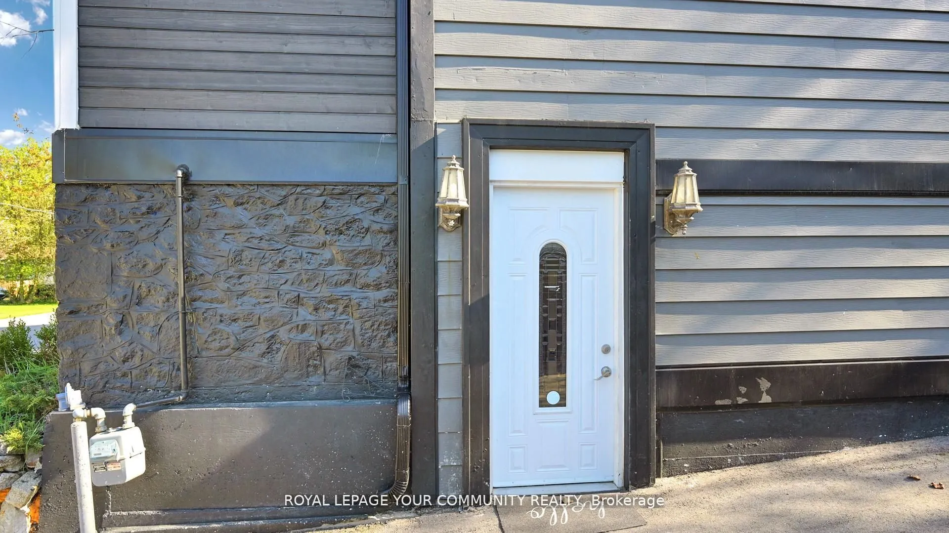 64 Machell Avenue