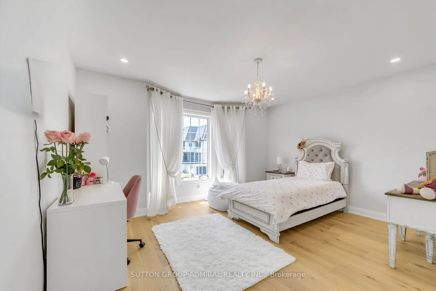 49 Pearson Avenue