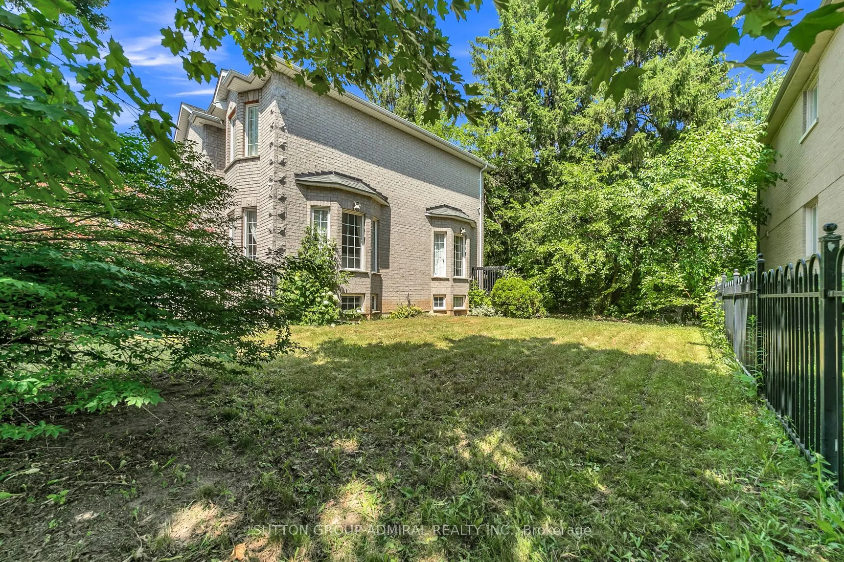 49 Pearson Avenue