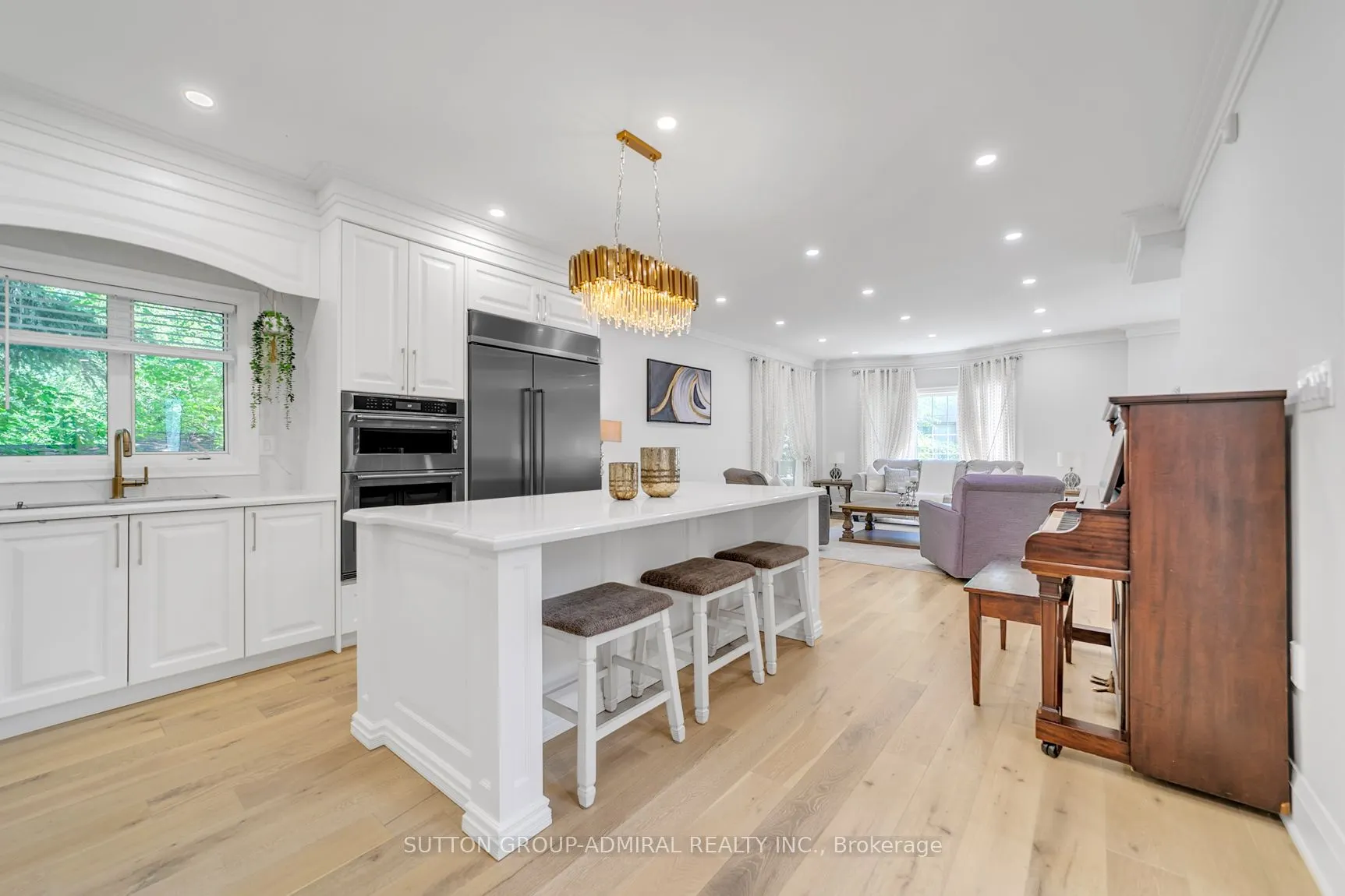 49 Pearson Avenue