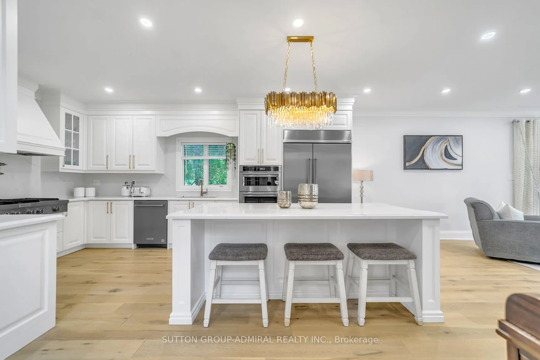 49 Pearson Avenue