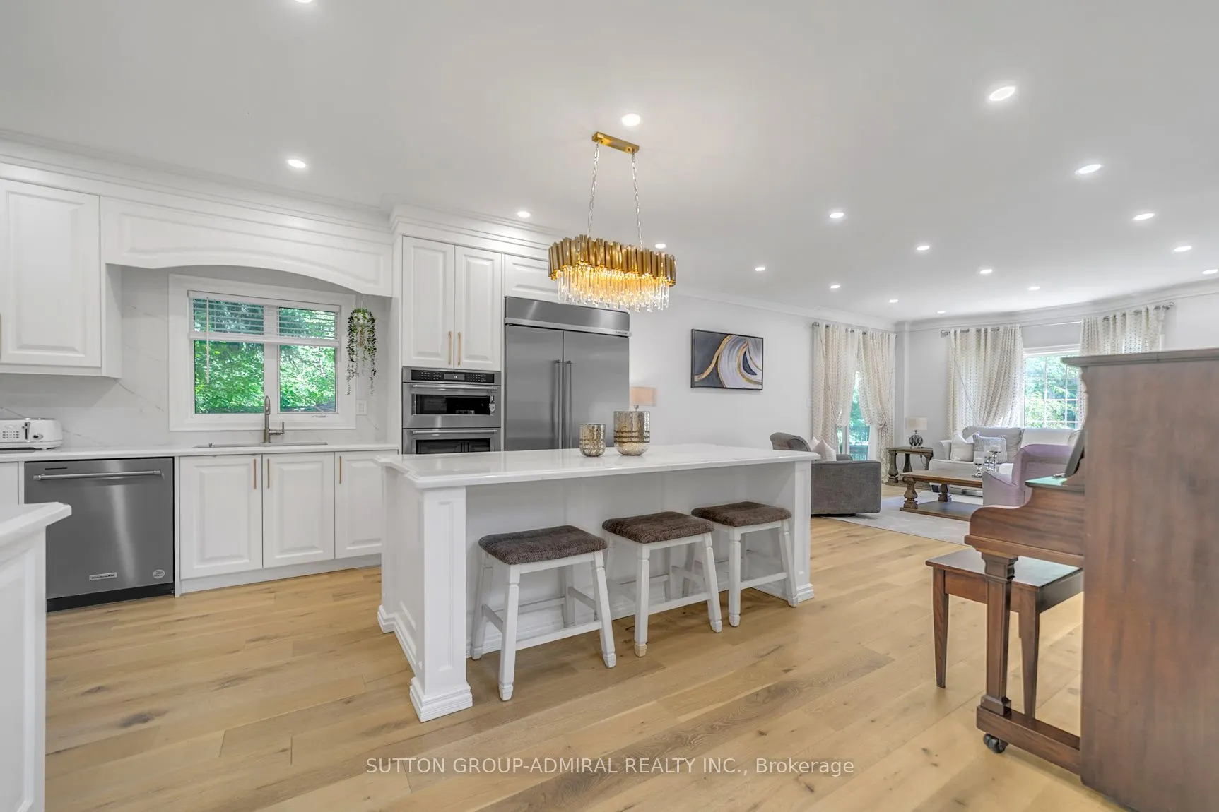 49 Pearson Avenue