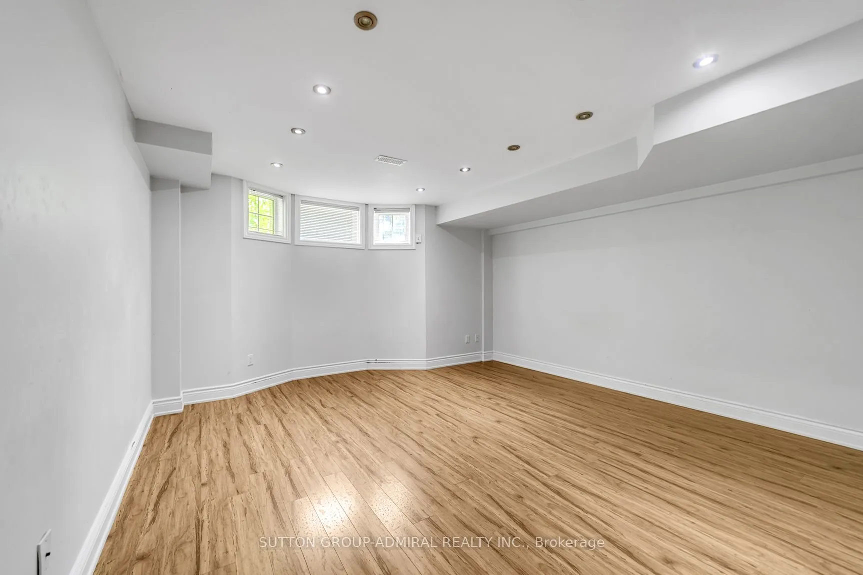 49 Pearson Avenue