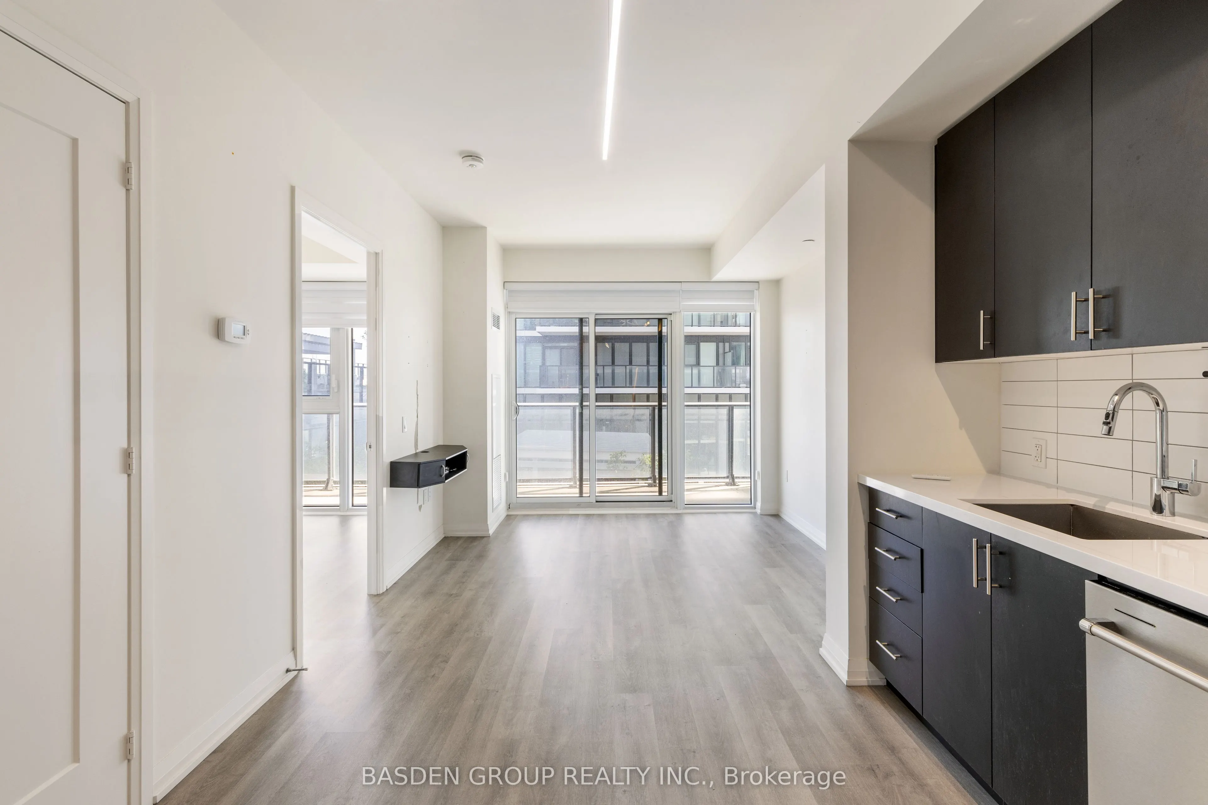9000 Jane Street, #814
