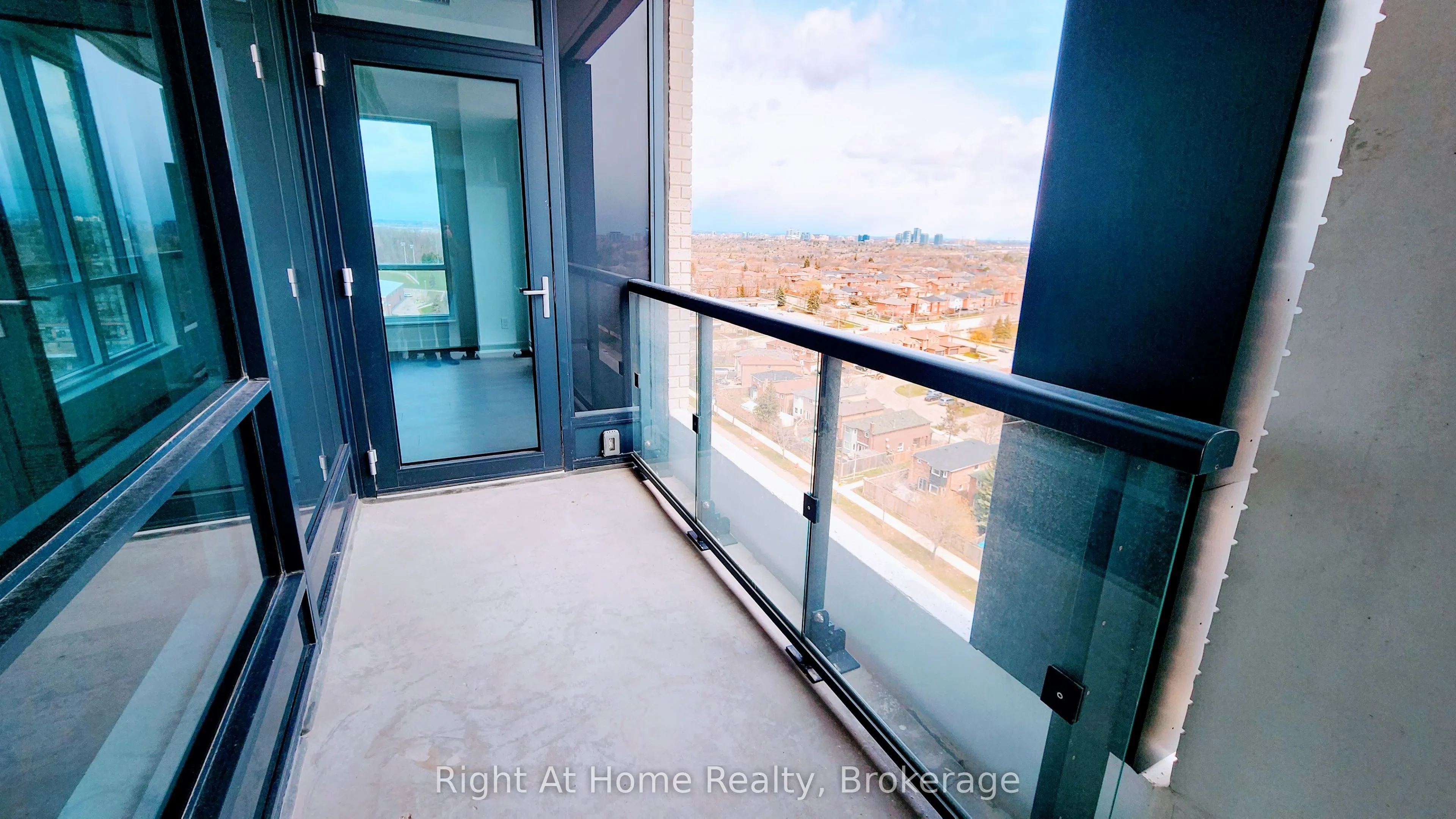 7950 BATHURST Street, #1204