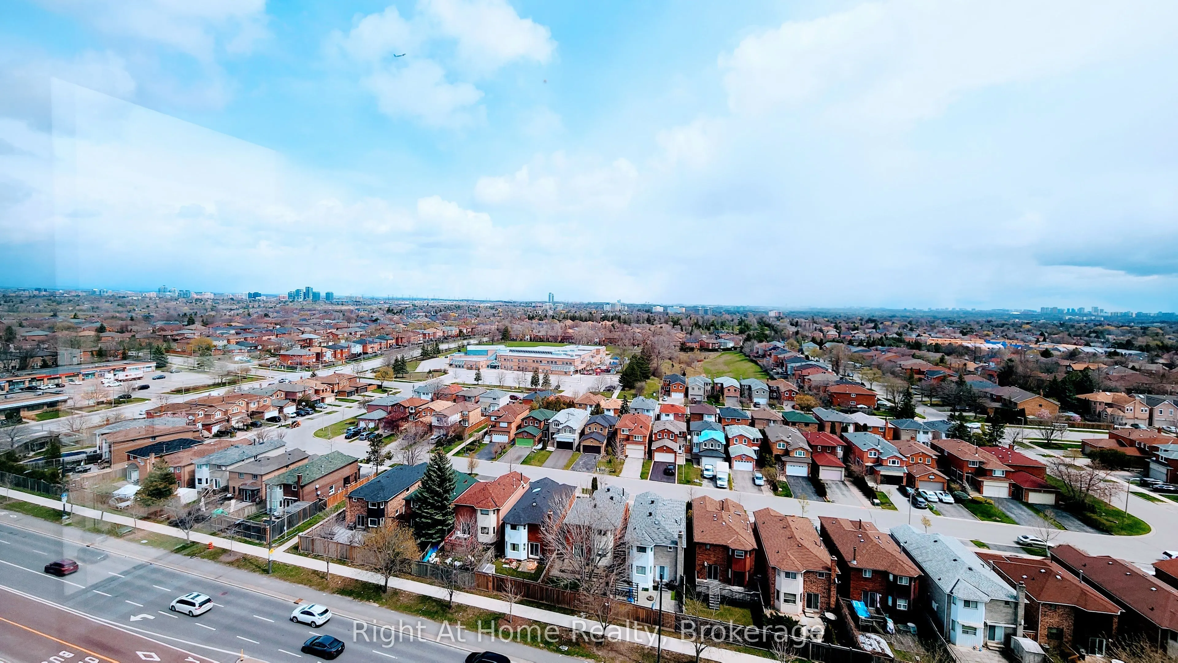 7950 BATHURST Street, #1204