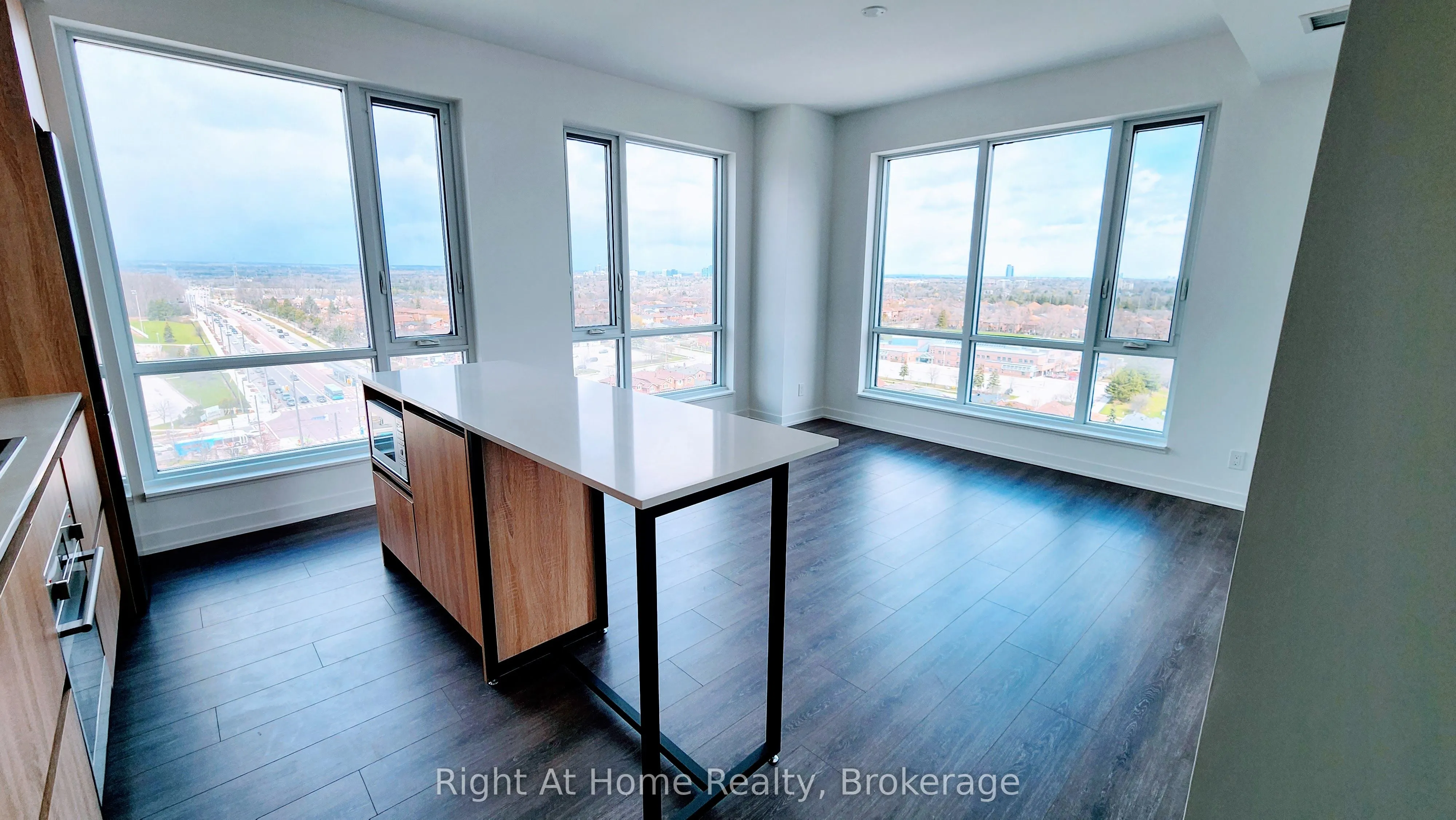 7950 BATHURST Street, #1204