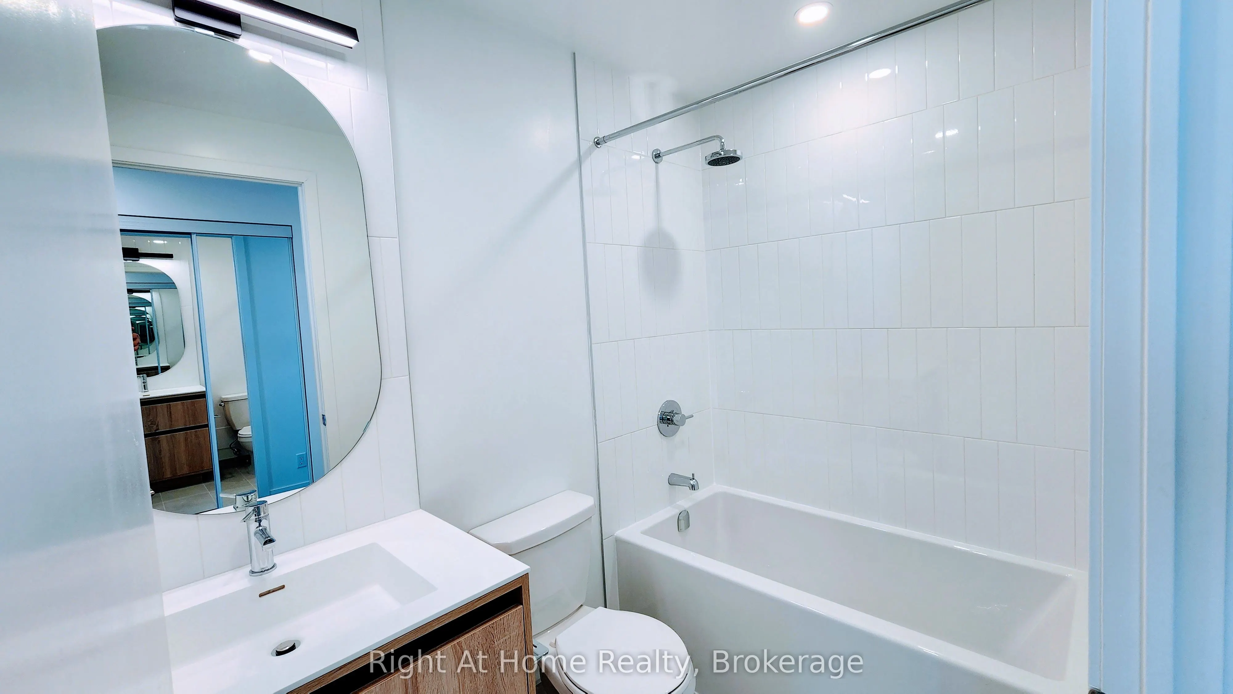 7950 BATHURST Street, #1204