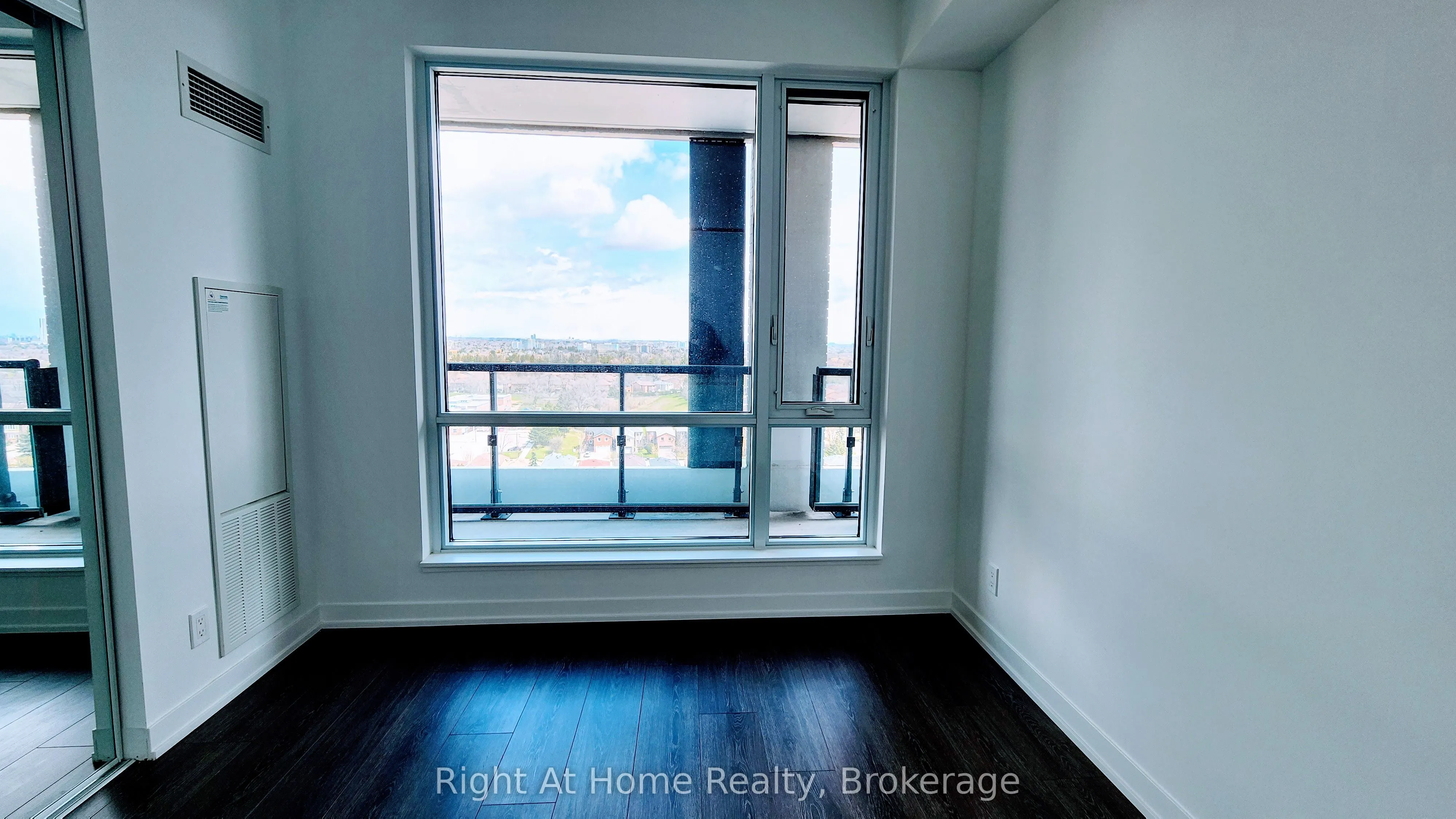 7950 BATHURST Street, #1204