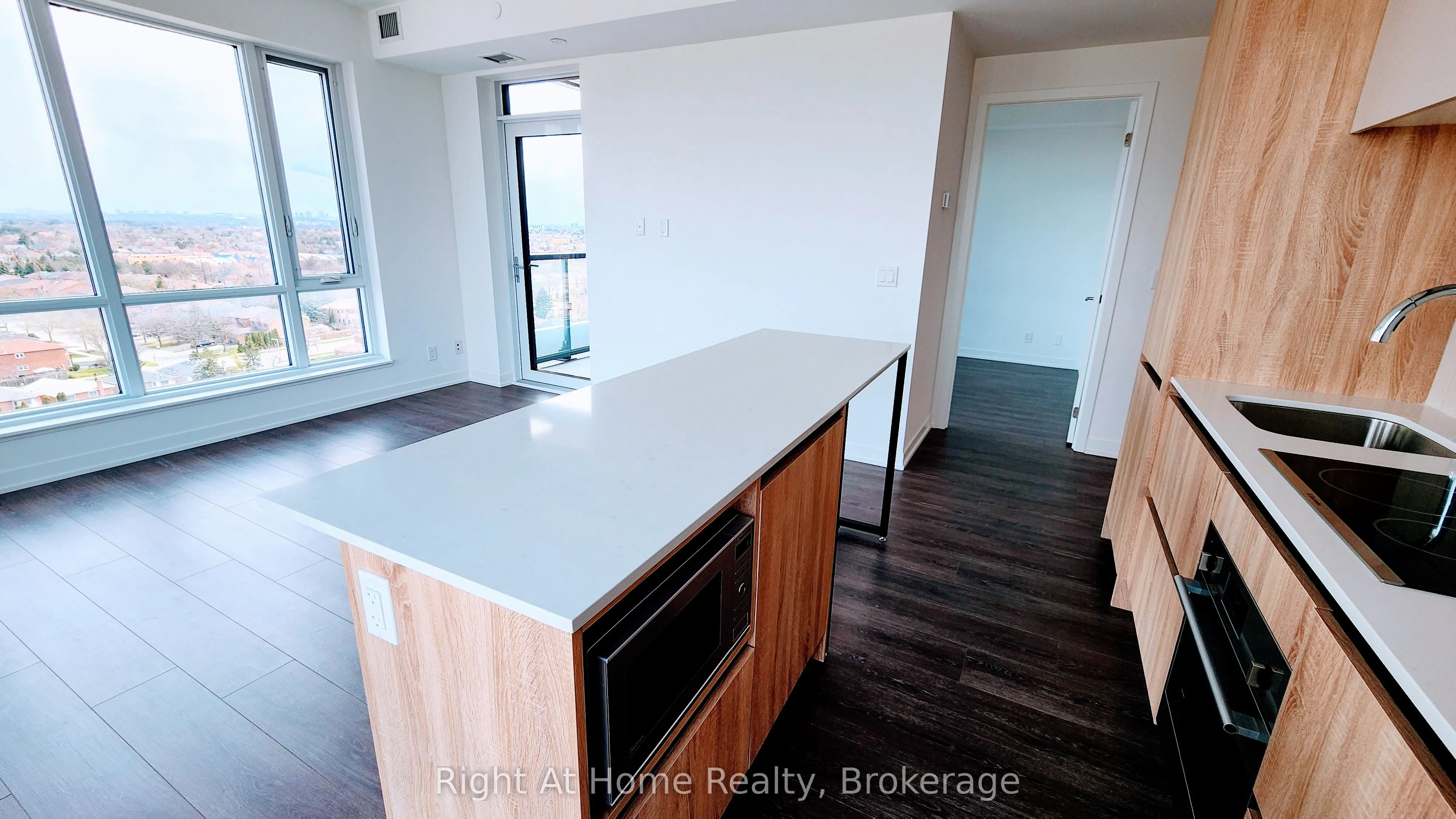 7950 BATHURST Street, #1204