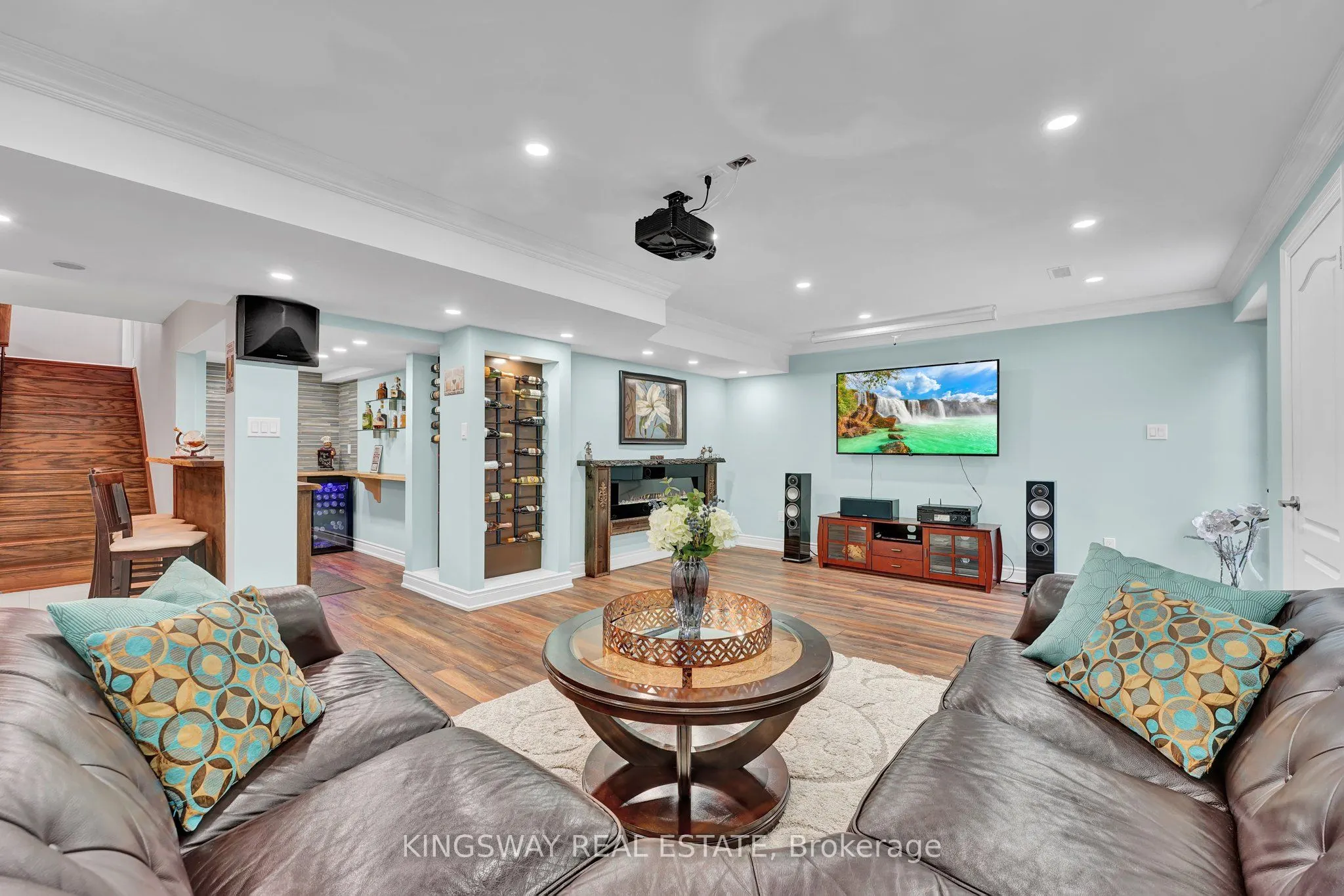 70 Bond Crescent