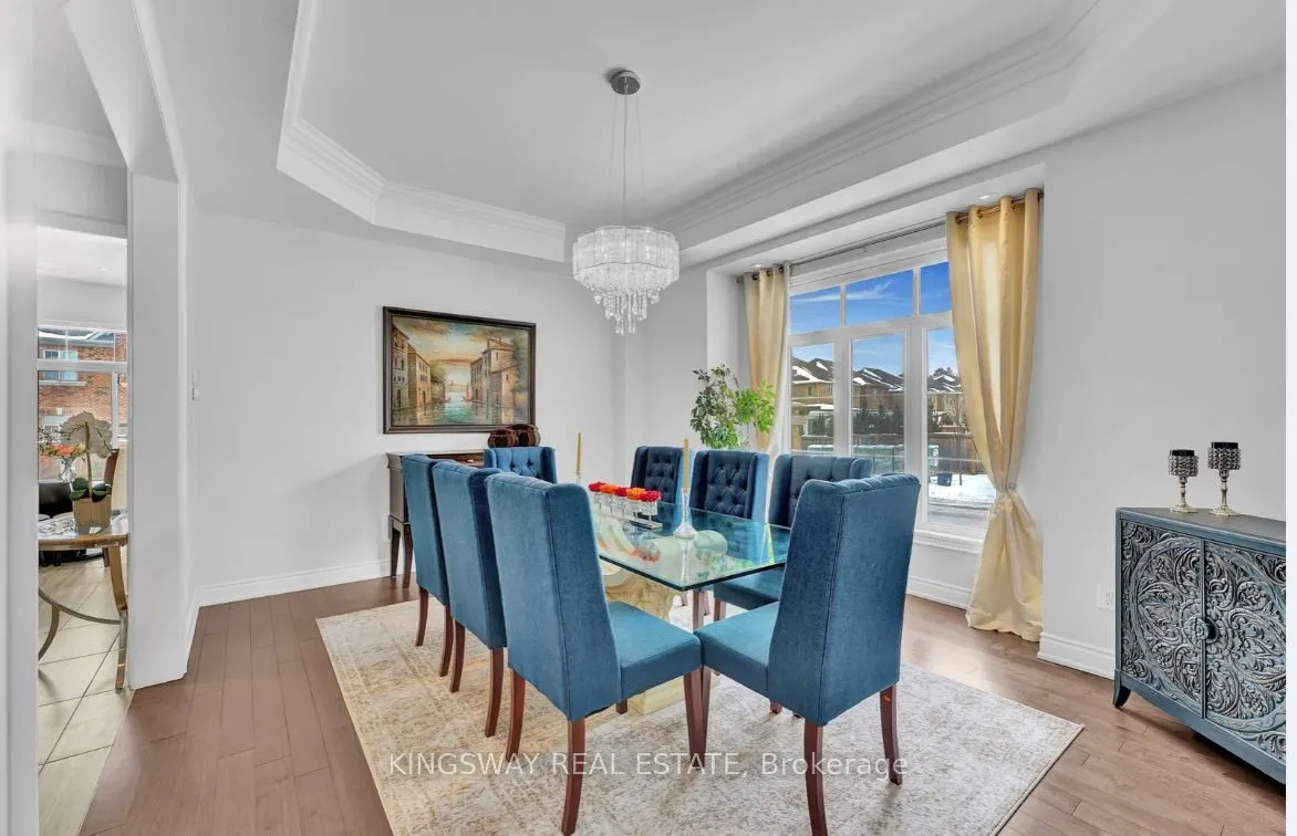 70 Bond Crescent