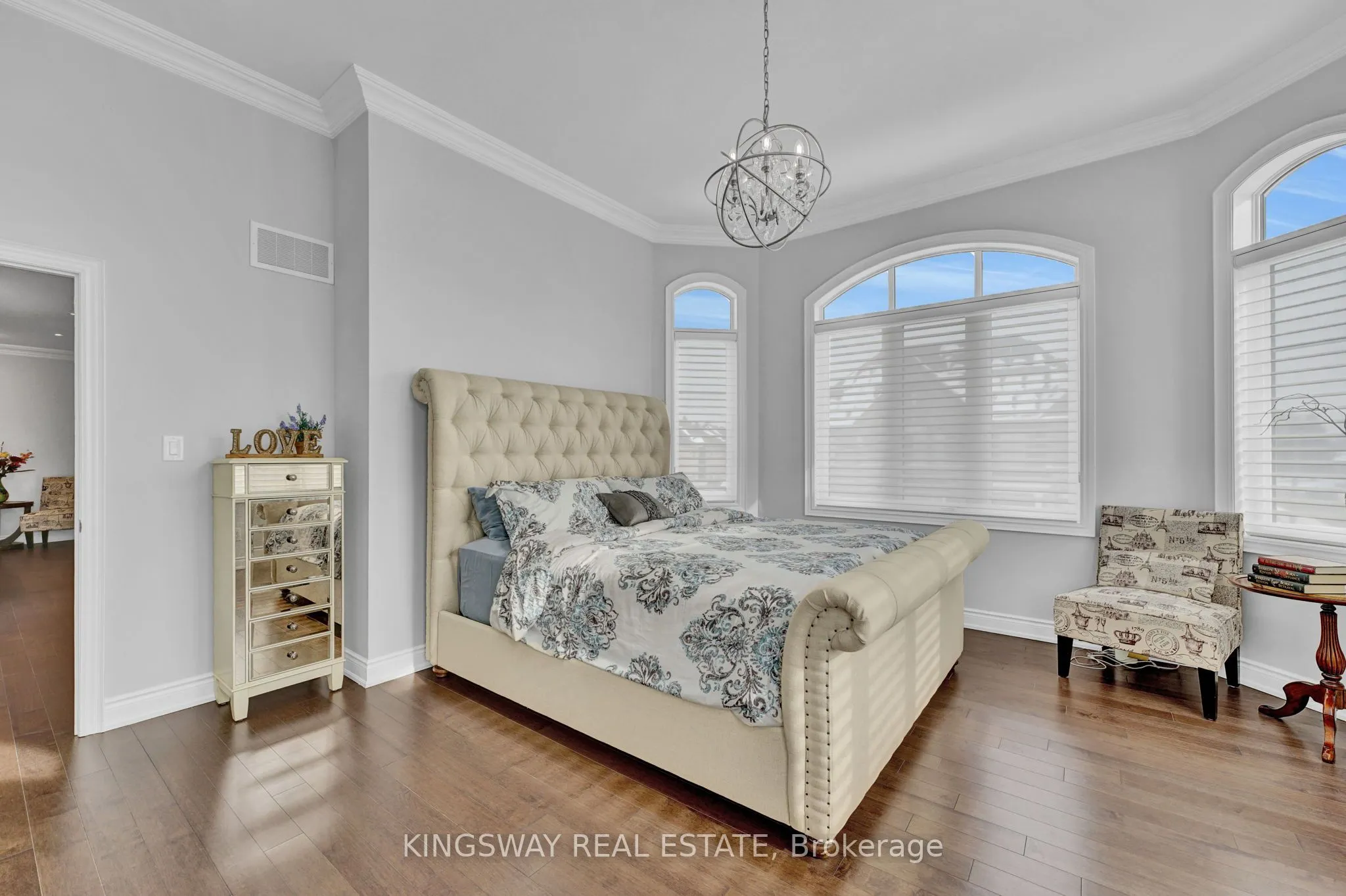 70 Bond Crescent
