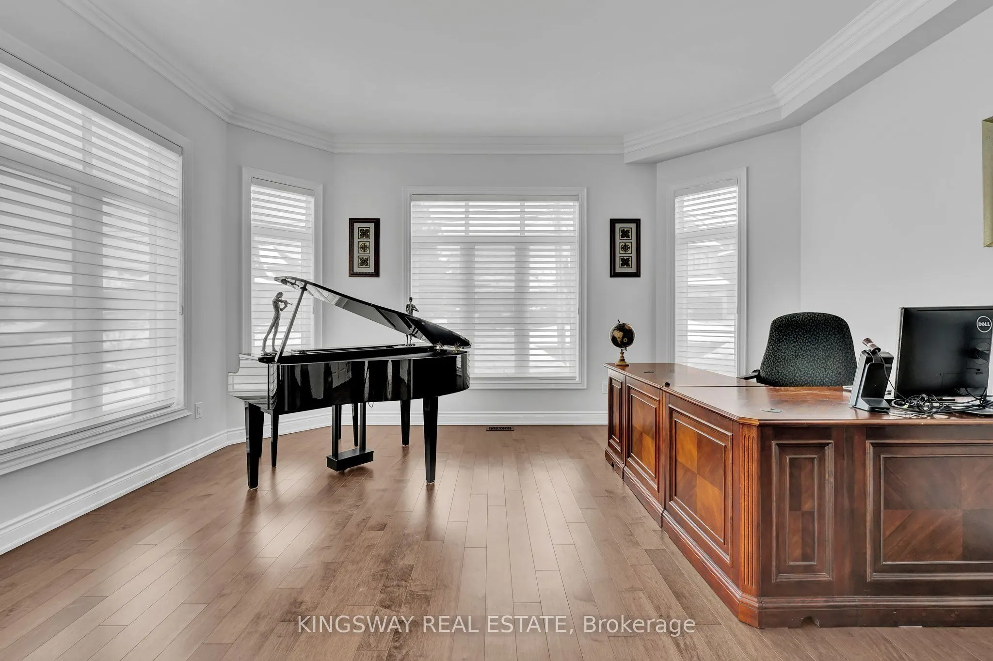 70 Bond Crescent