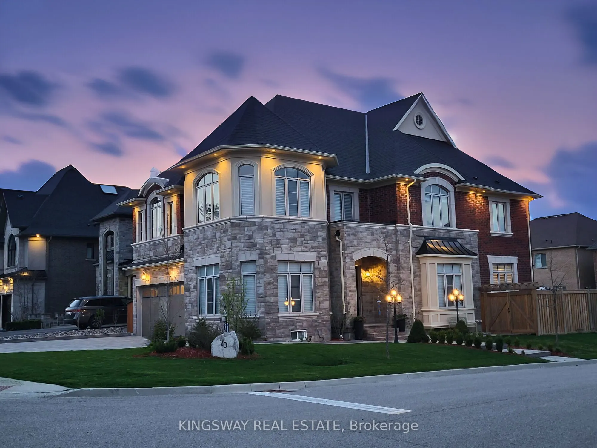 70 Bond Crescent
