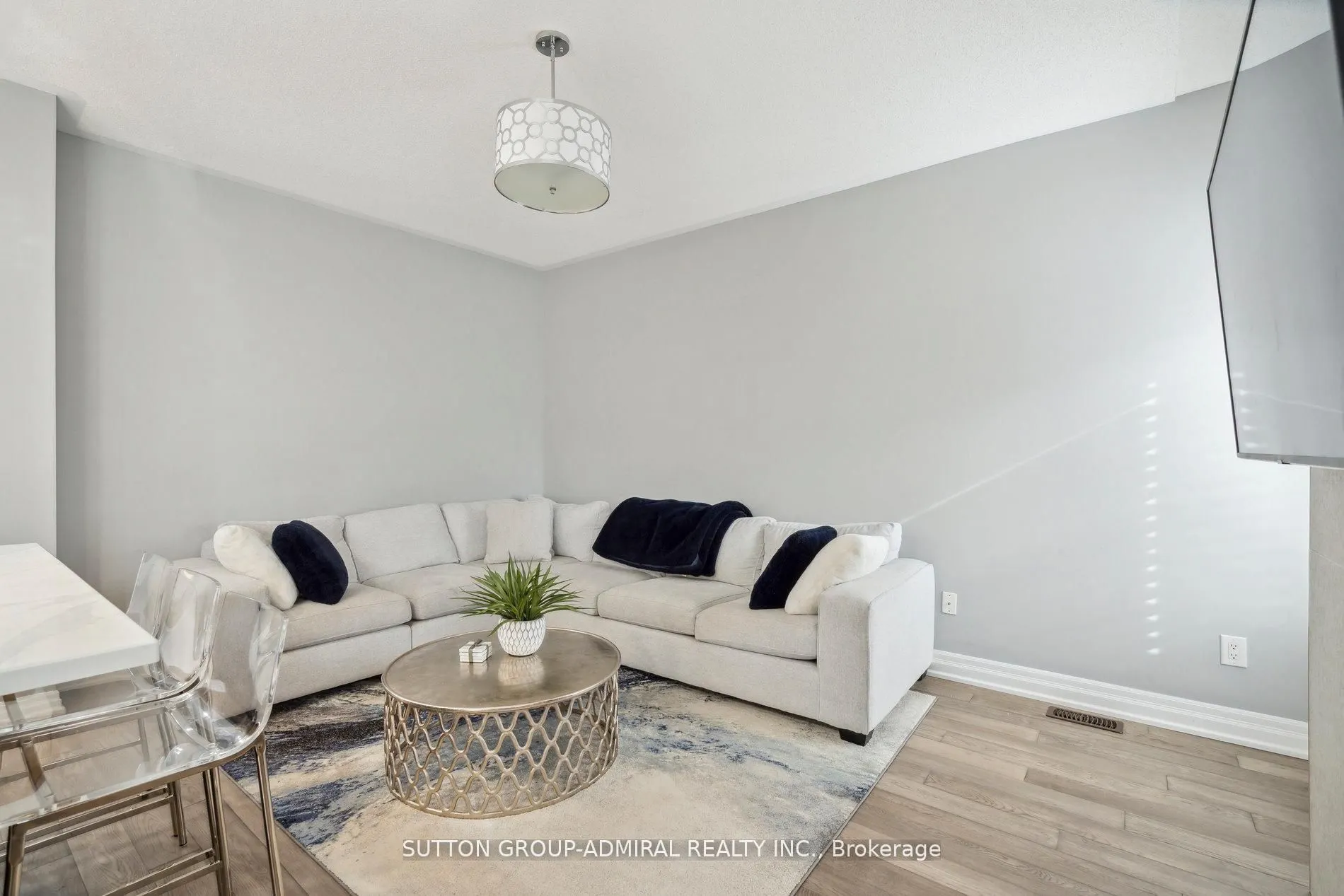30 Blue Grouse Road