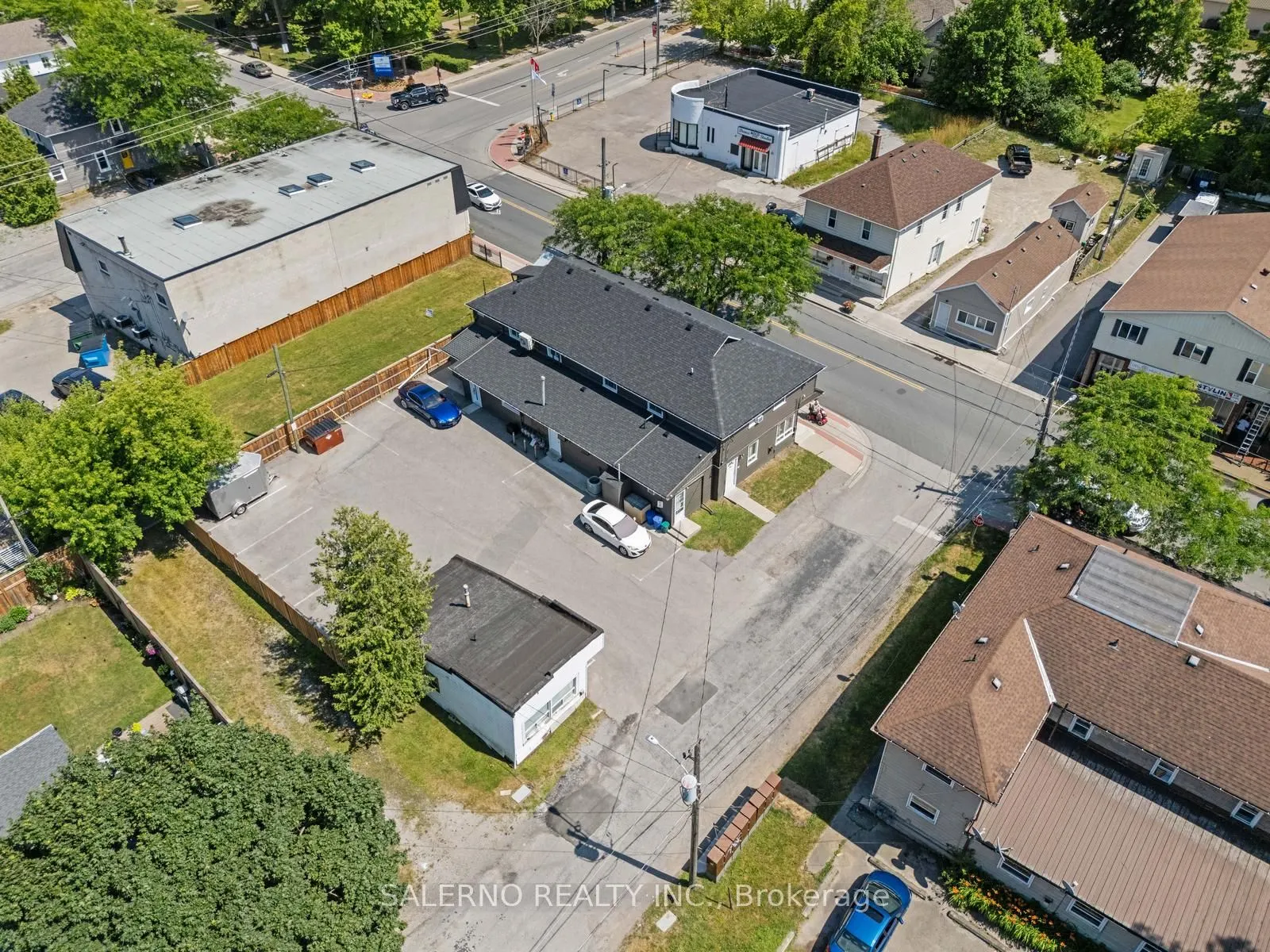 930 Lake Drive E