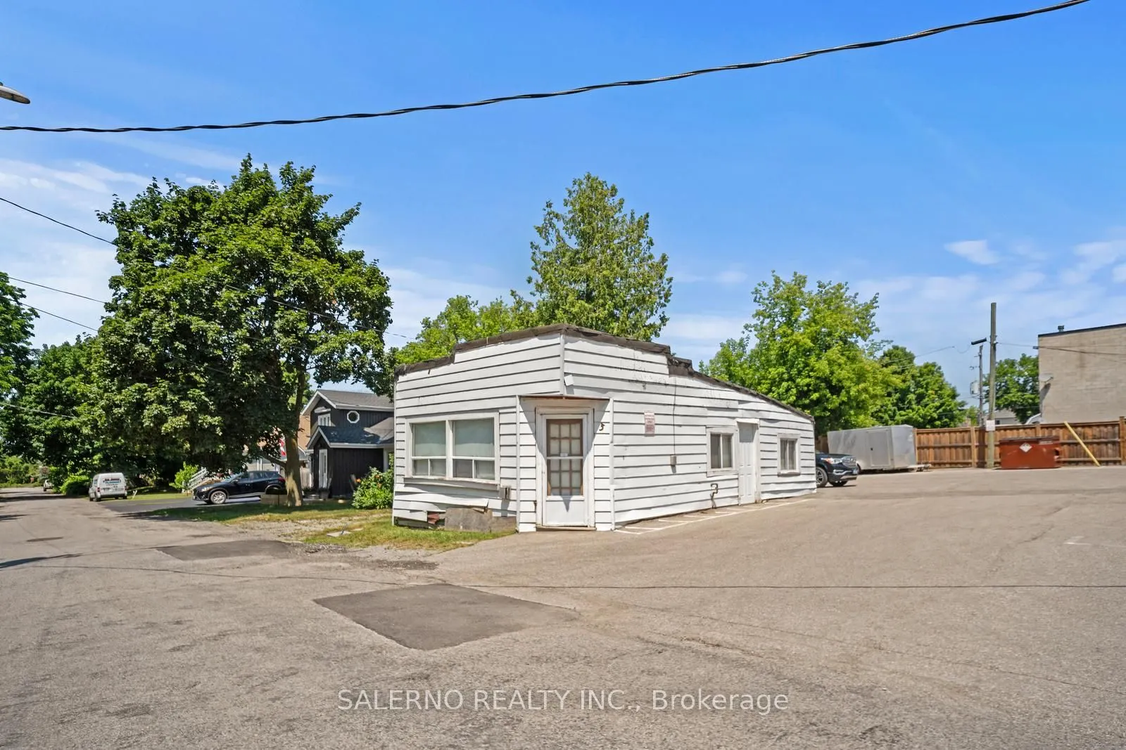 930 Lake Drive E