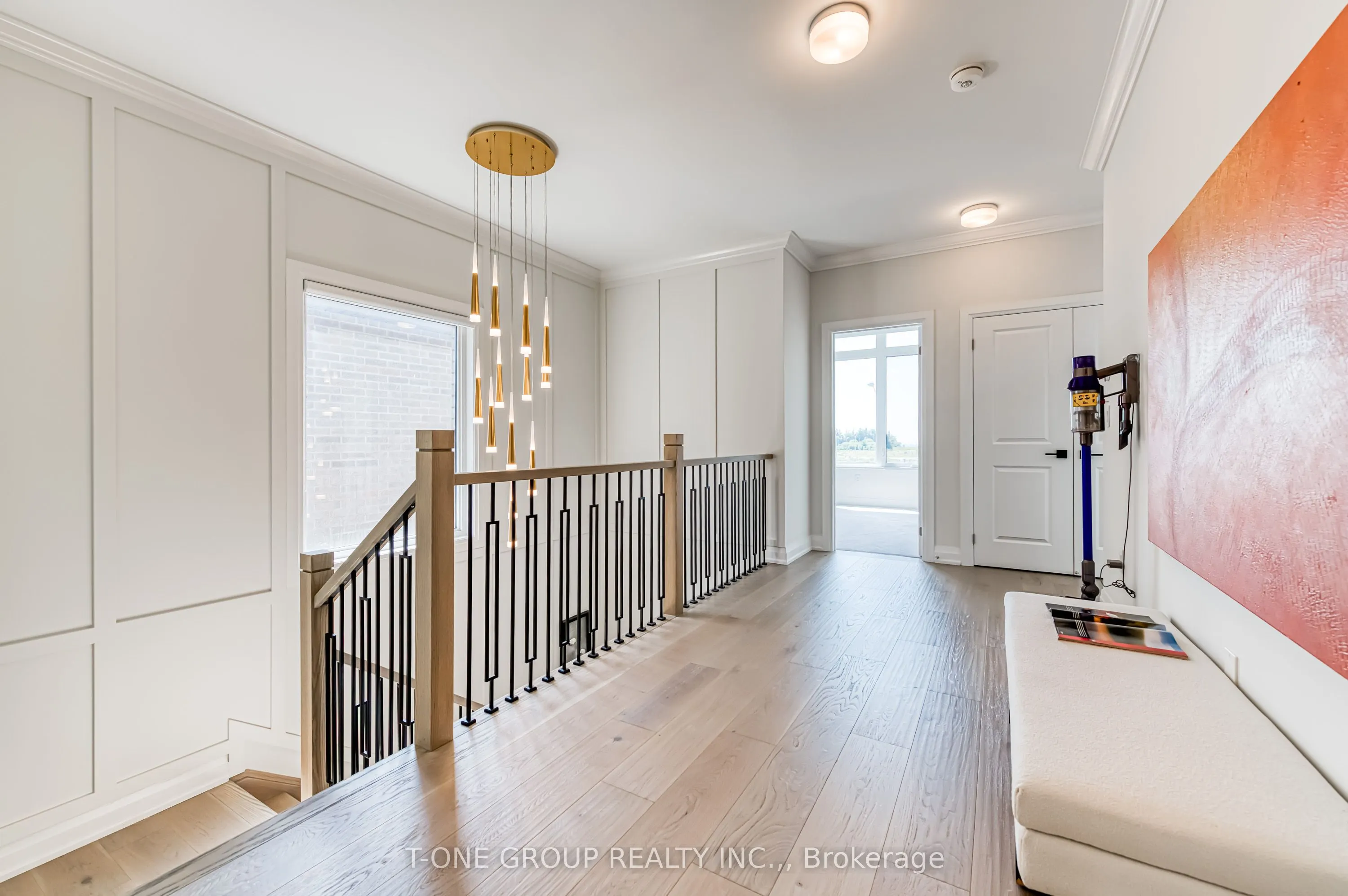 16 Longworth Avenue