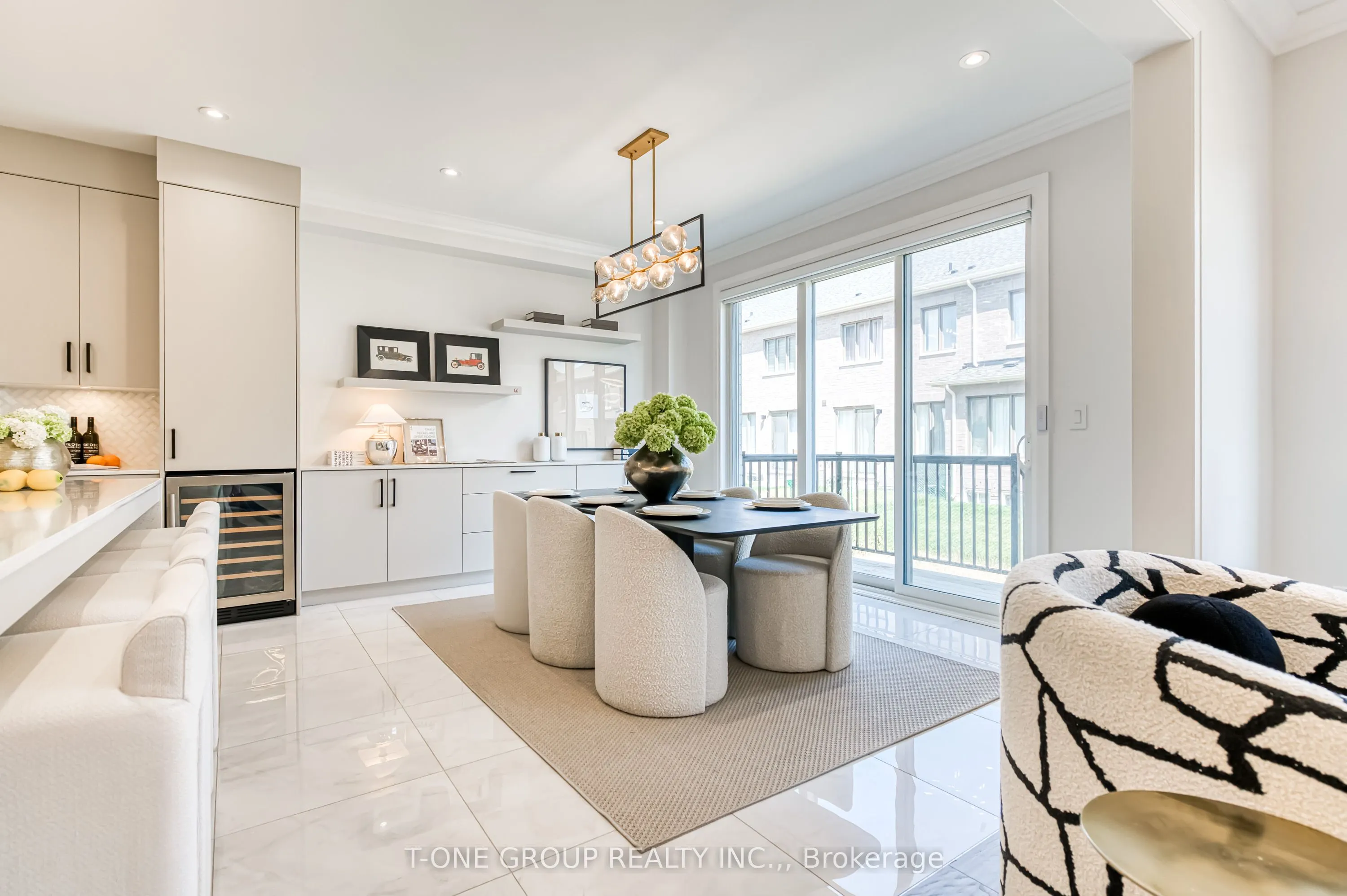 16 Longworth Avenue