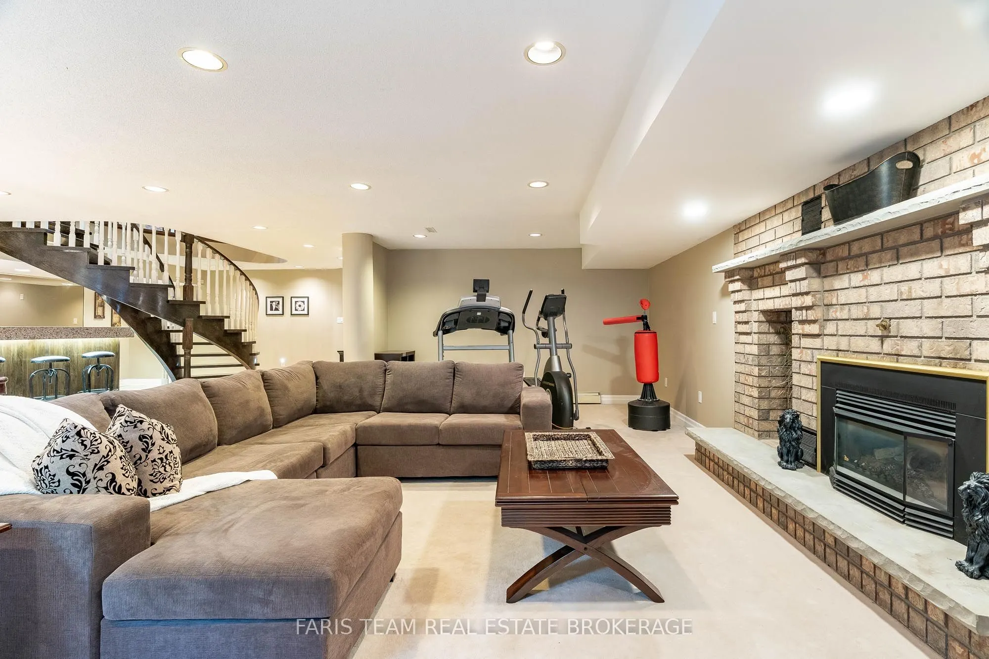 1826 Quantz Crescent
