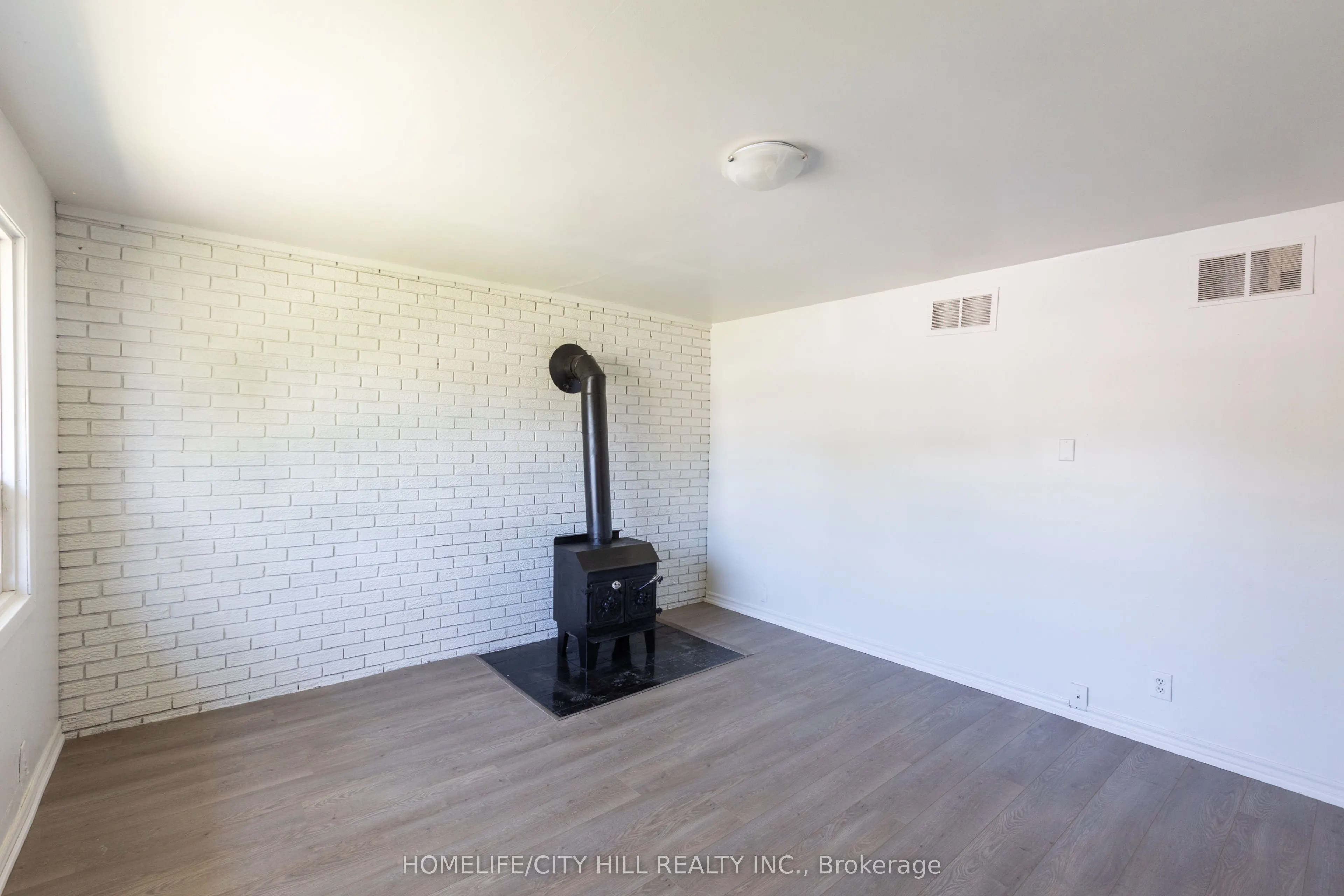 347 Hollywood Drive