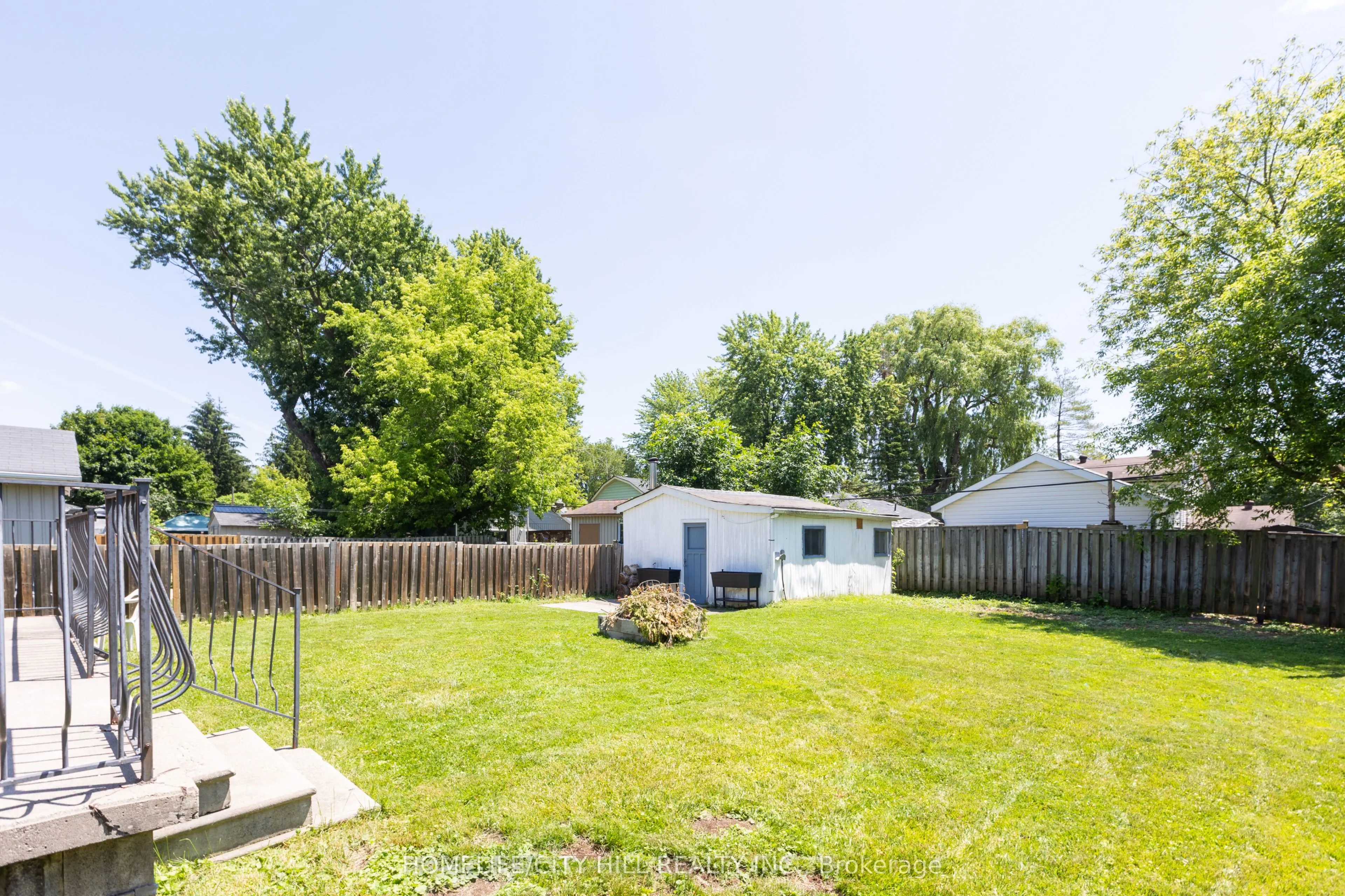 347 Hollywood Drive