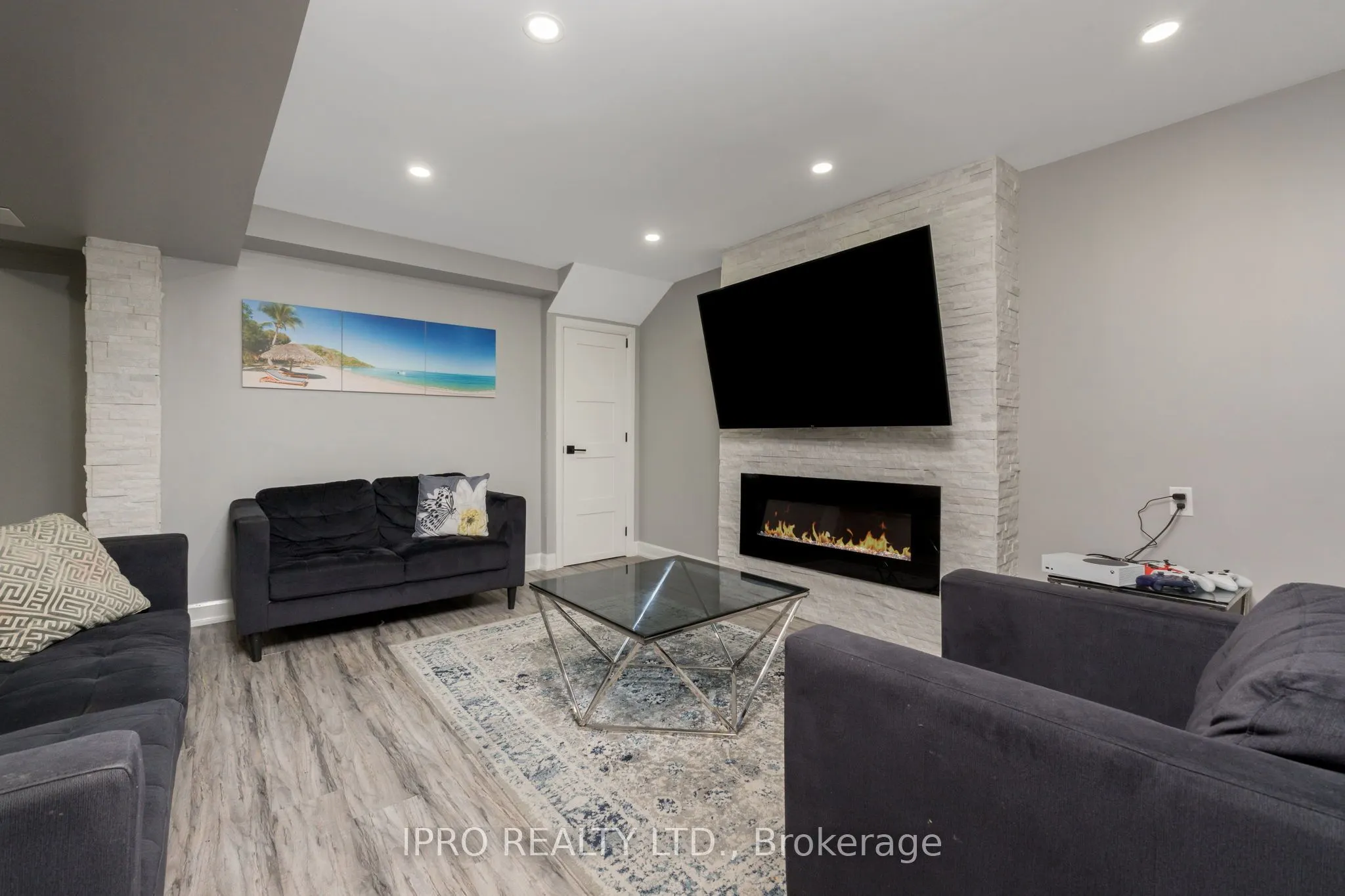 108 Zinnia Place