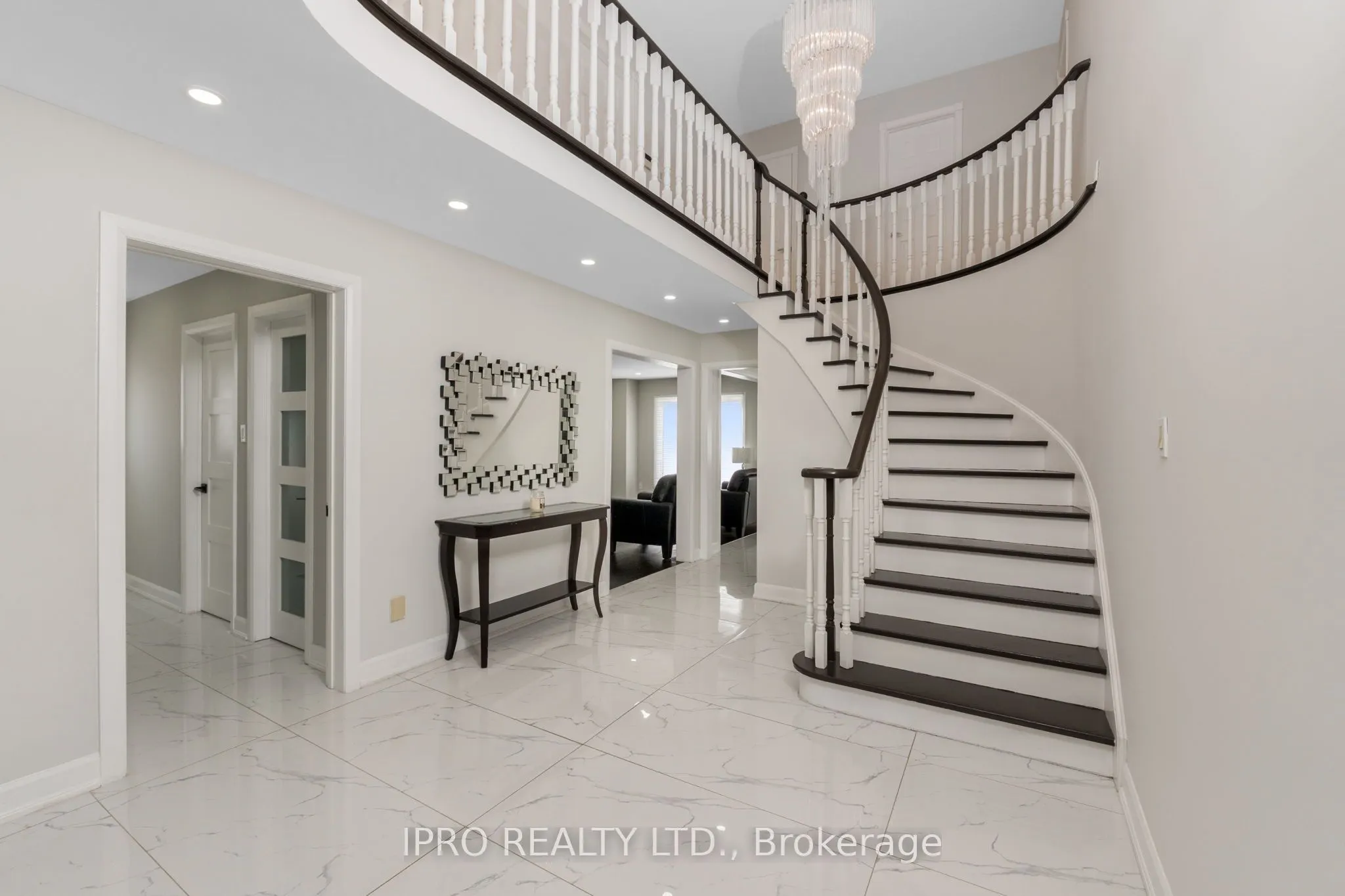 108 Zinnia Place