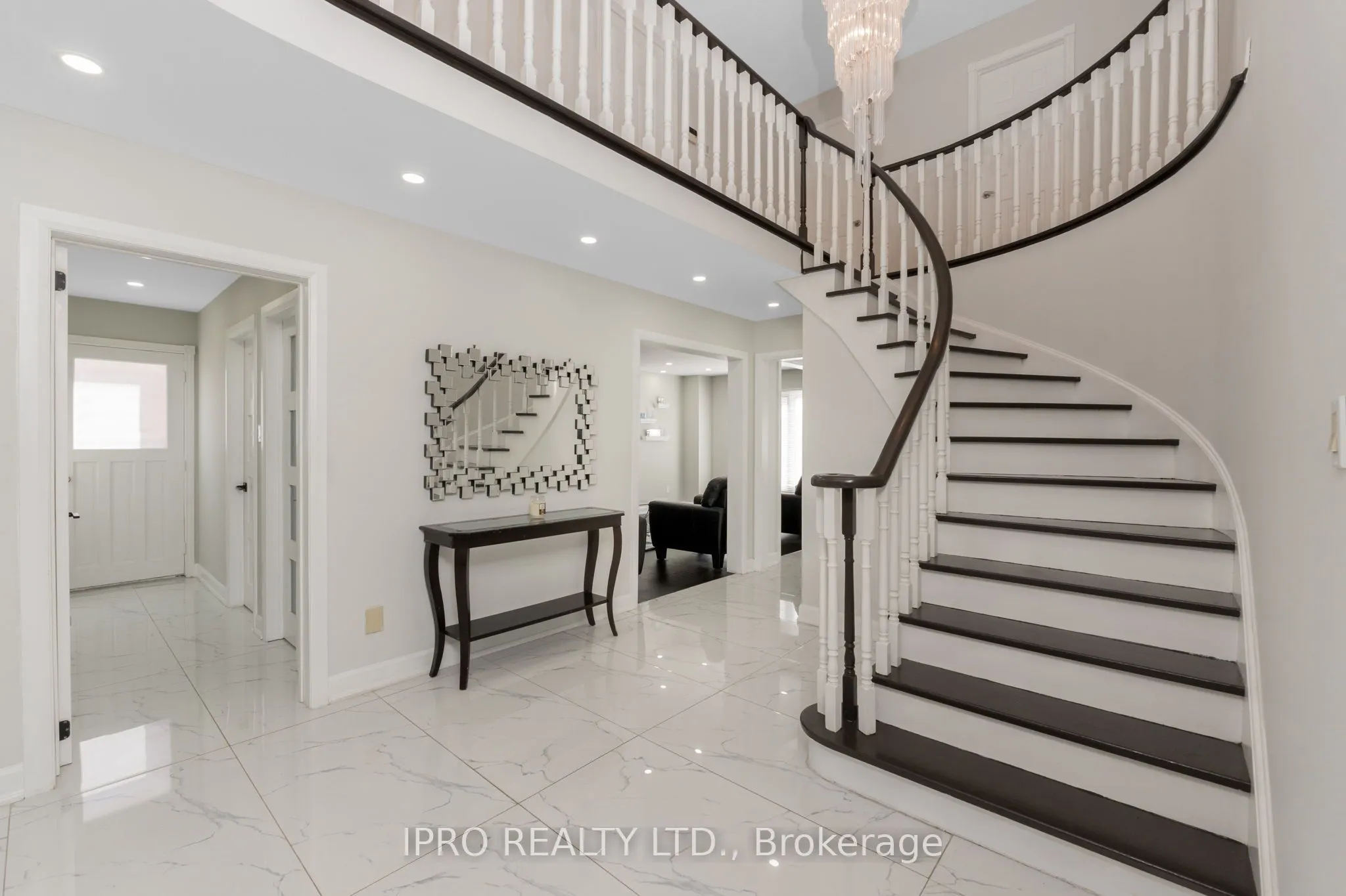 108 Zinnia Place