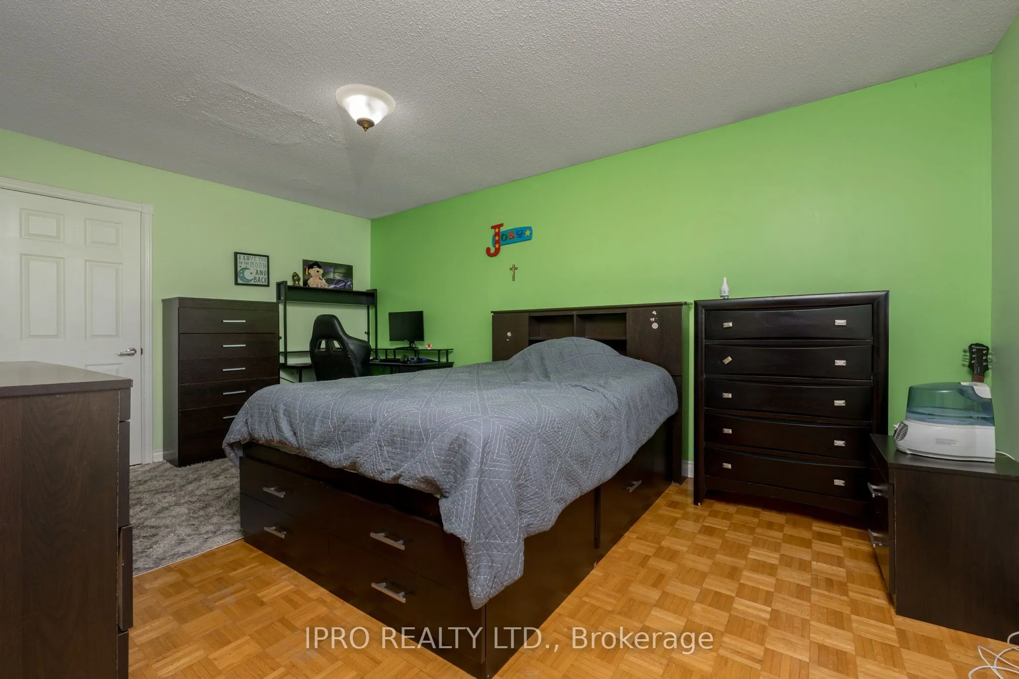 108 Zinnia Place