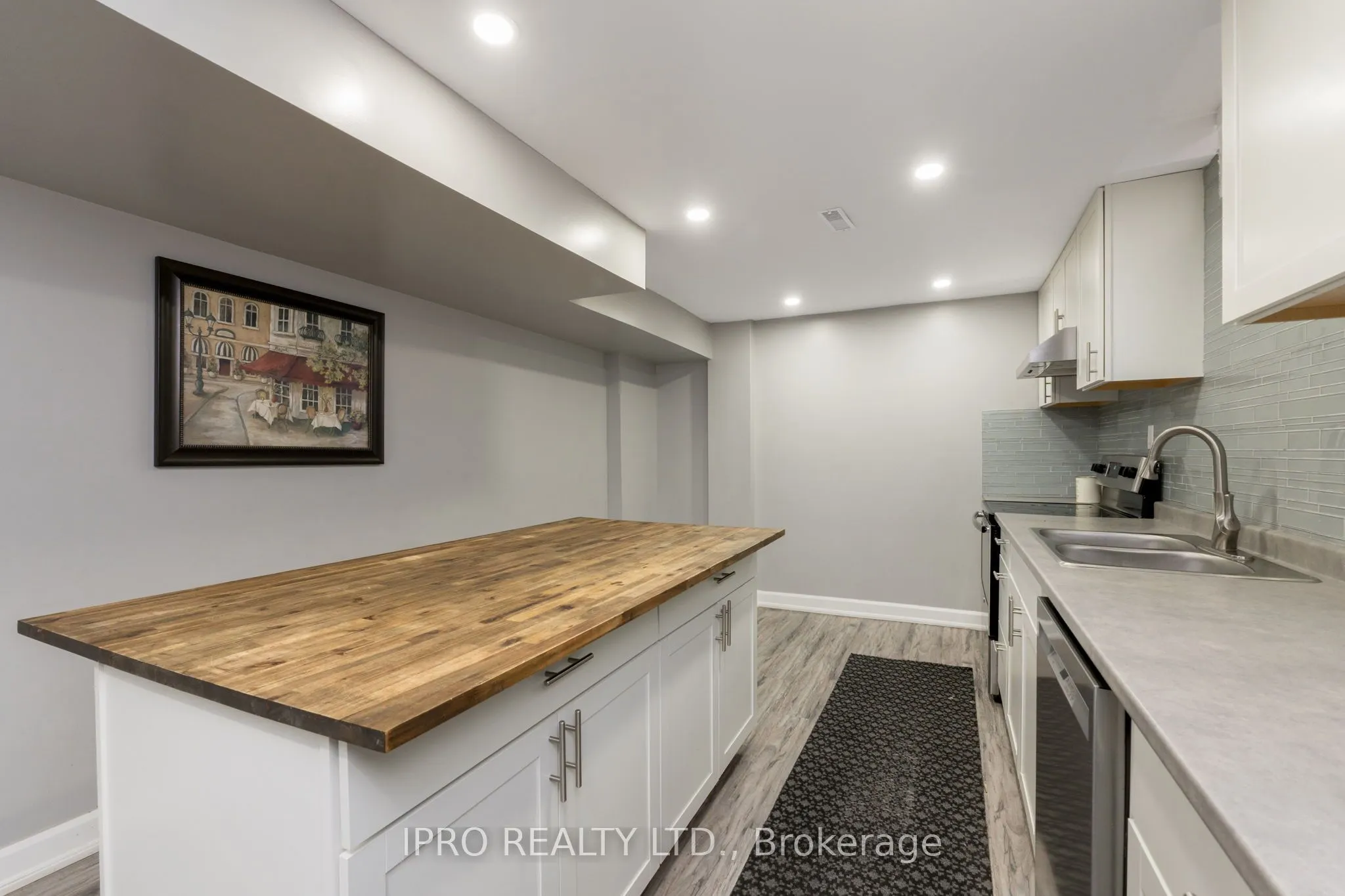 108 Zinnia Place