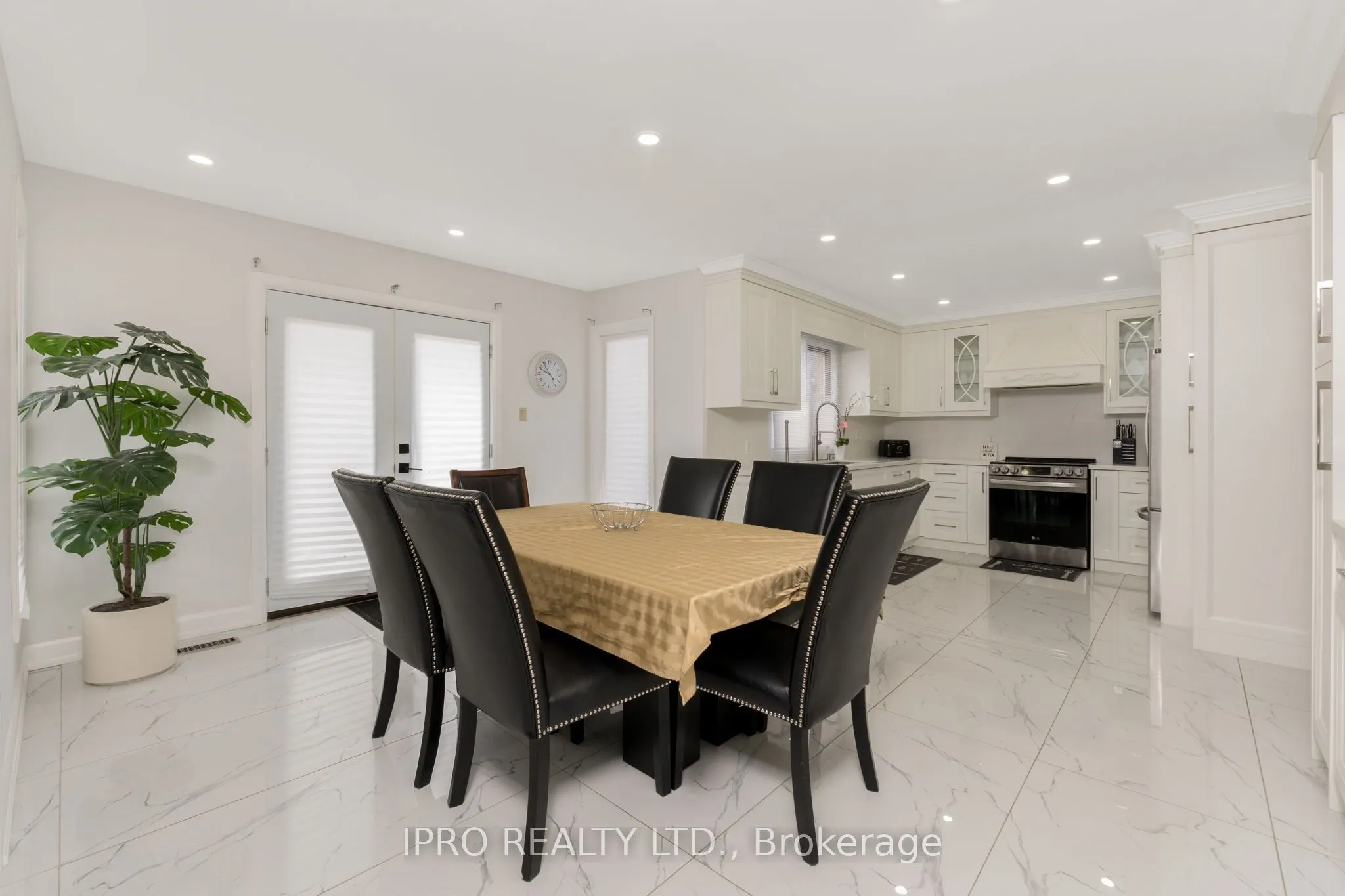 108 Zinnia Place