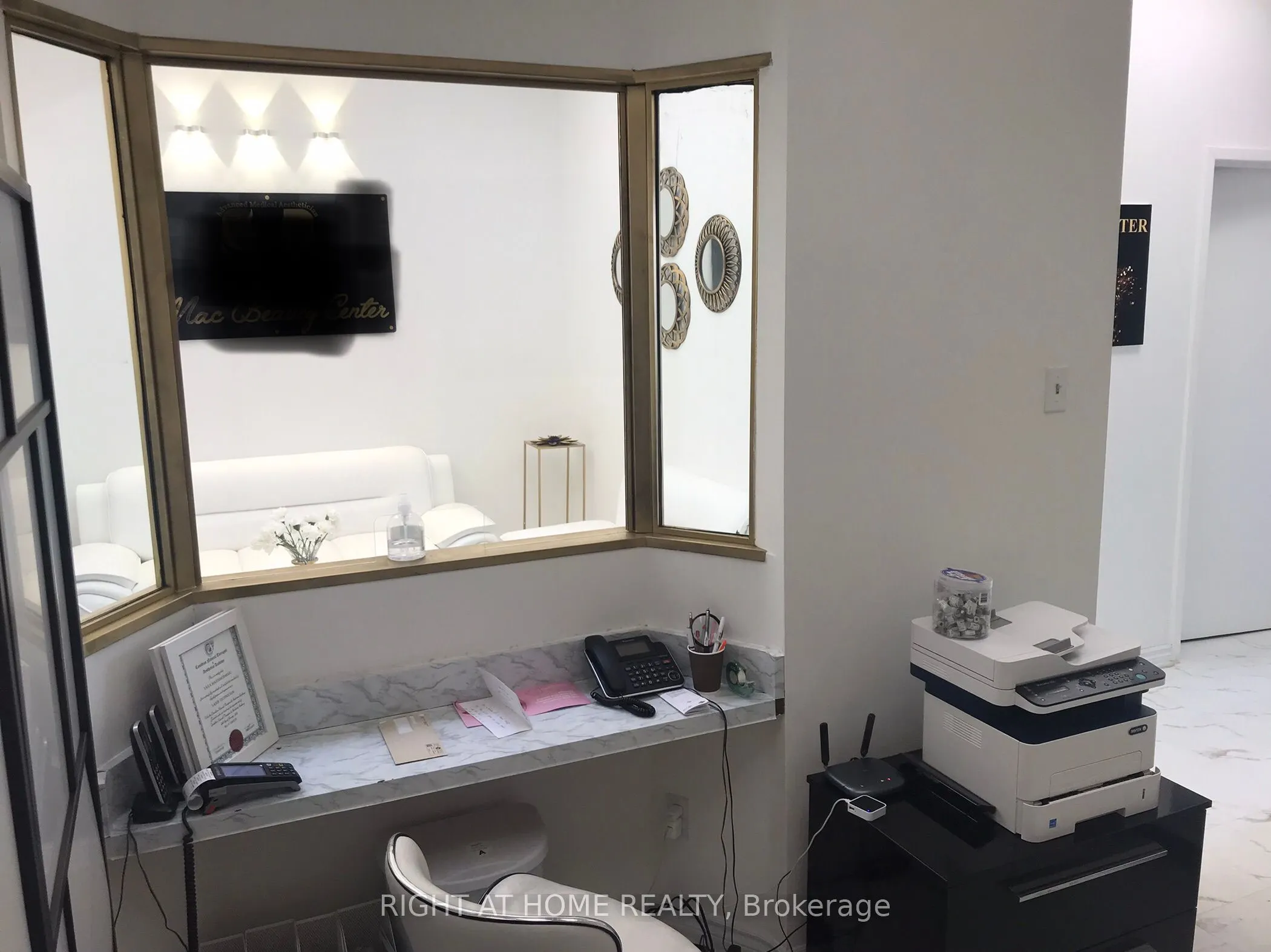10168 Yonge Street, #204