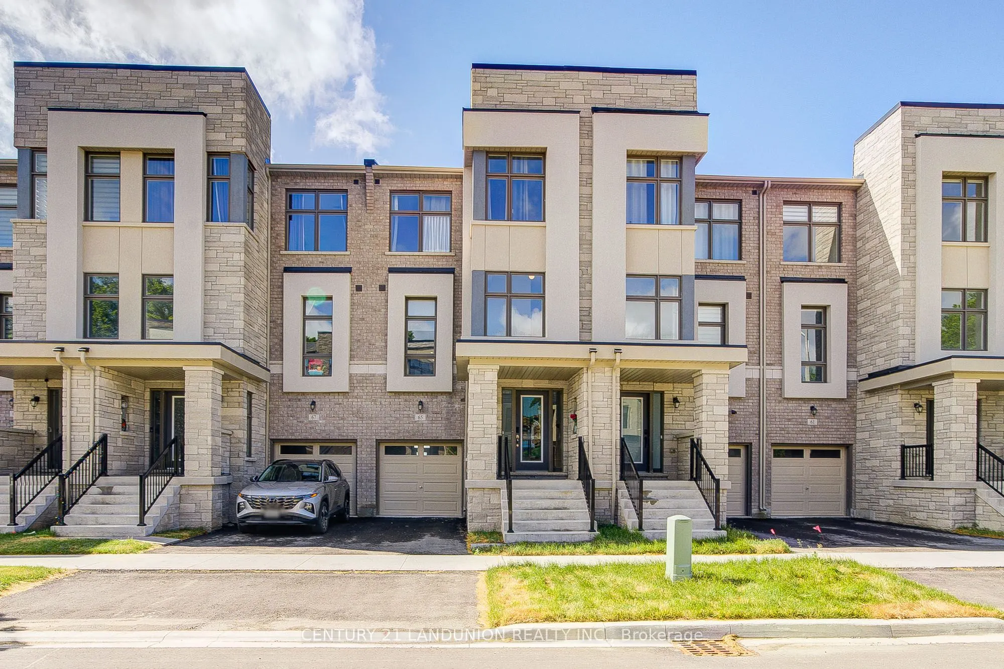 65 Puisaya Drive