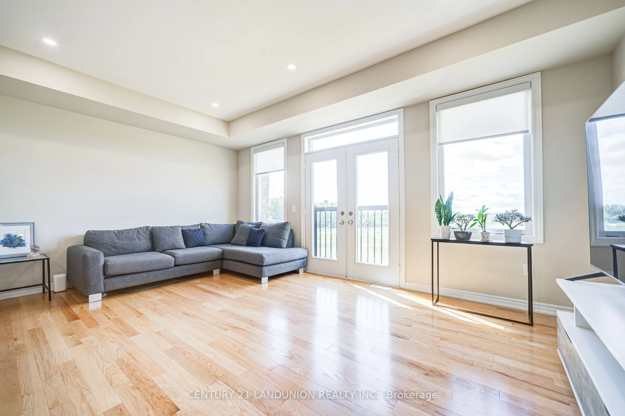 65 Puisaya Drive