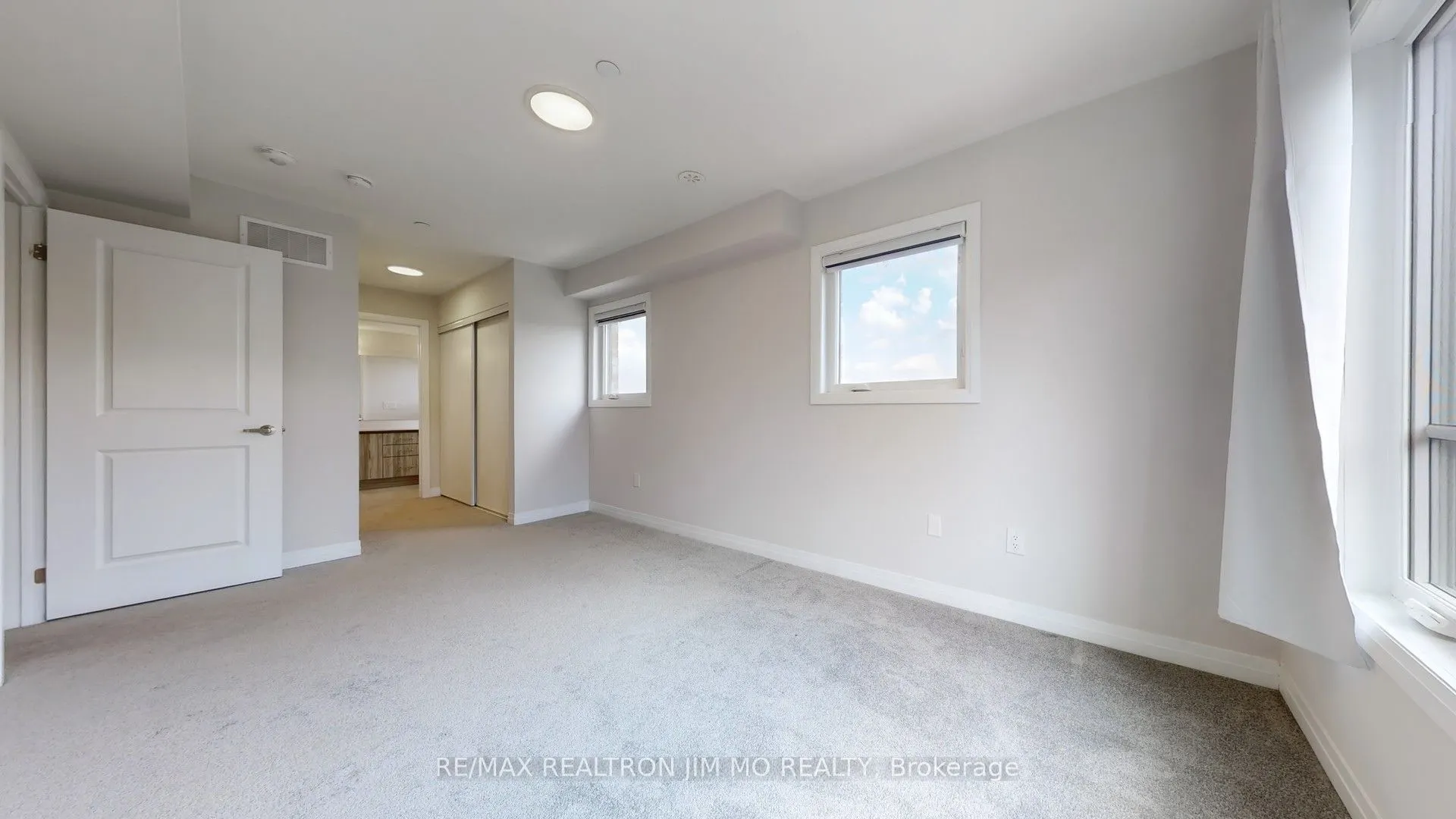 50 Baynes Way, #16